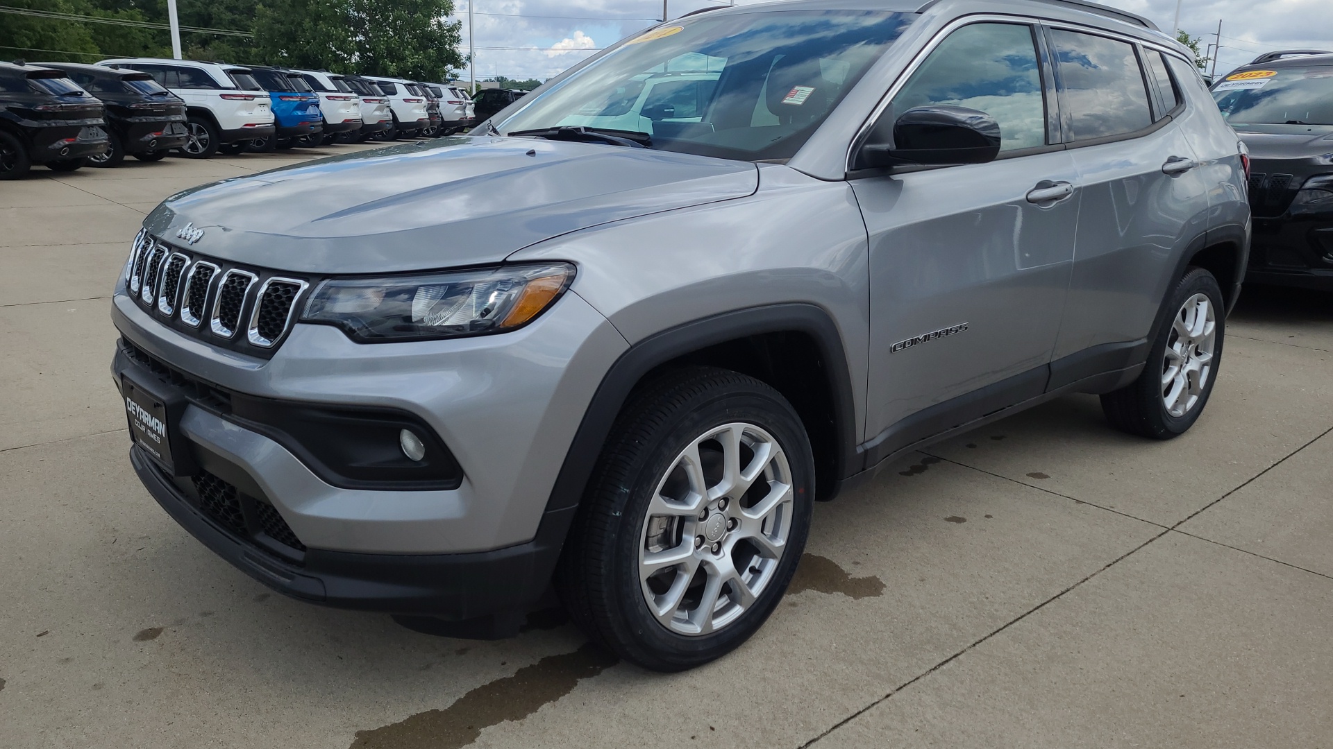 2024 Jeep Compass Latitude Lux 7