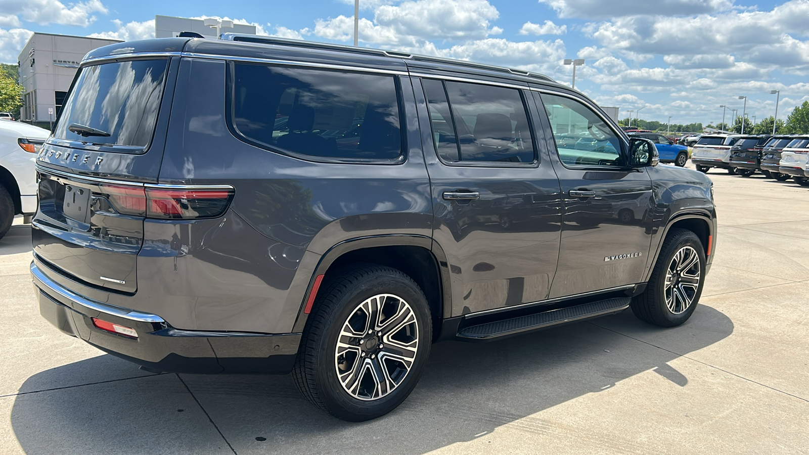 2024 Jeep Wagoneer Series II 3