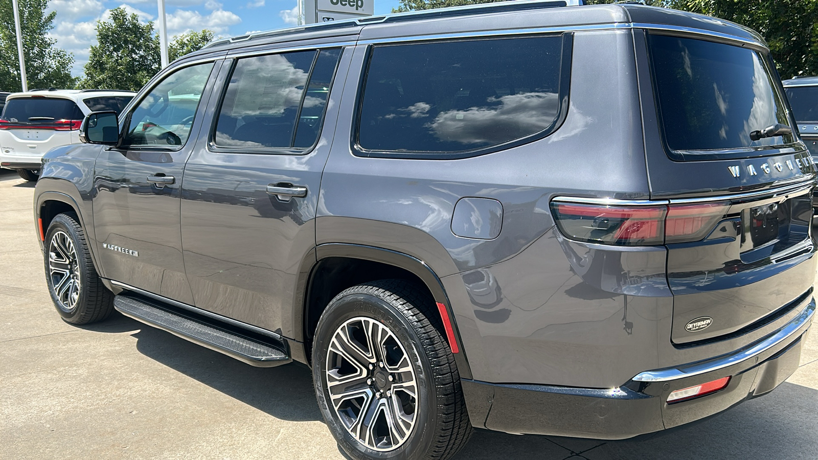 2024 Jeep Wagoneer Series II 5