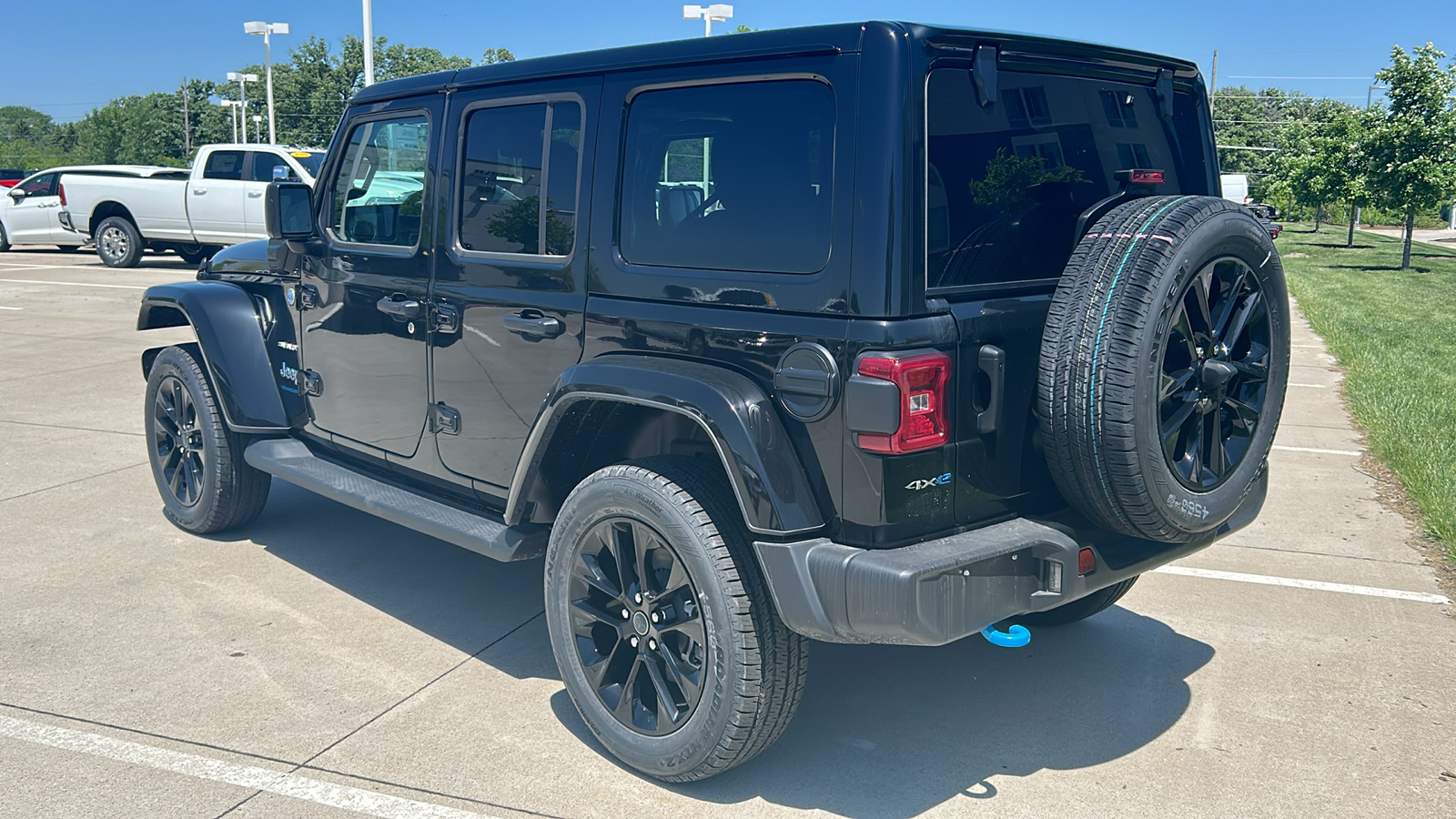 2024 Jeep Wrangler Sahara 4xe 5