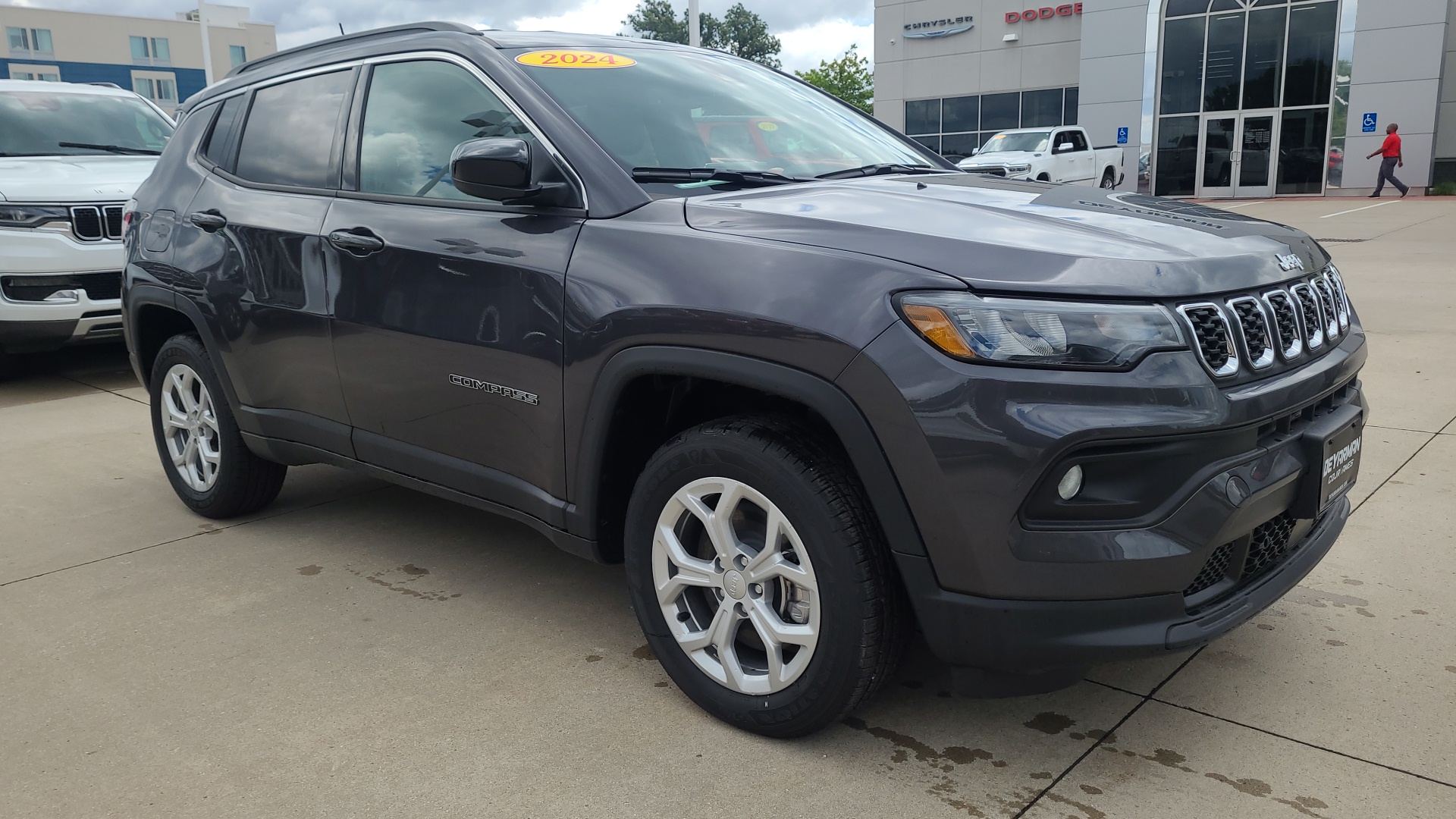 2024 Jeep Compass Latitude 1