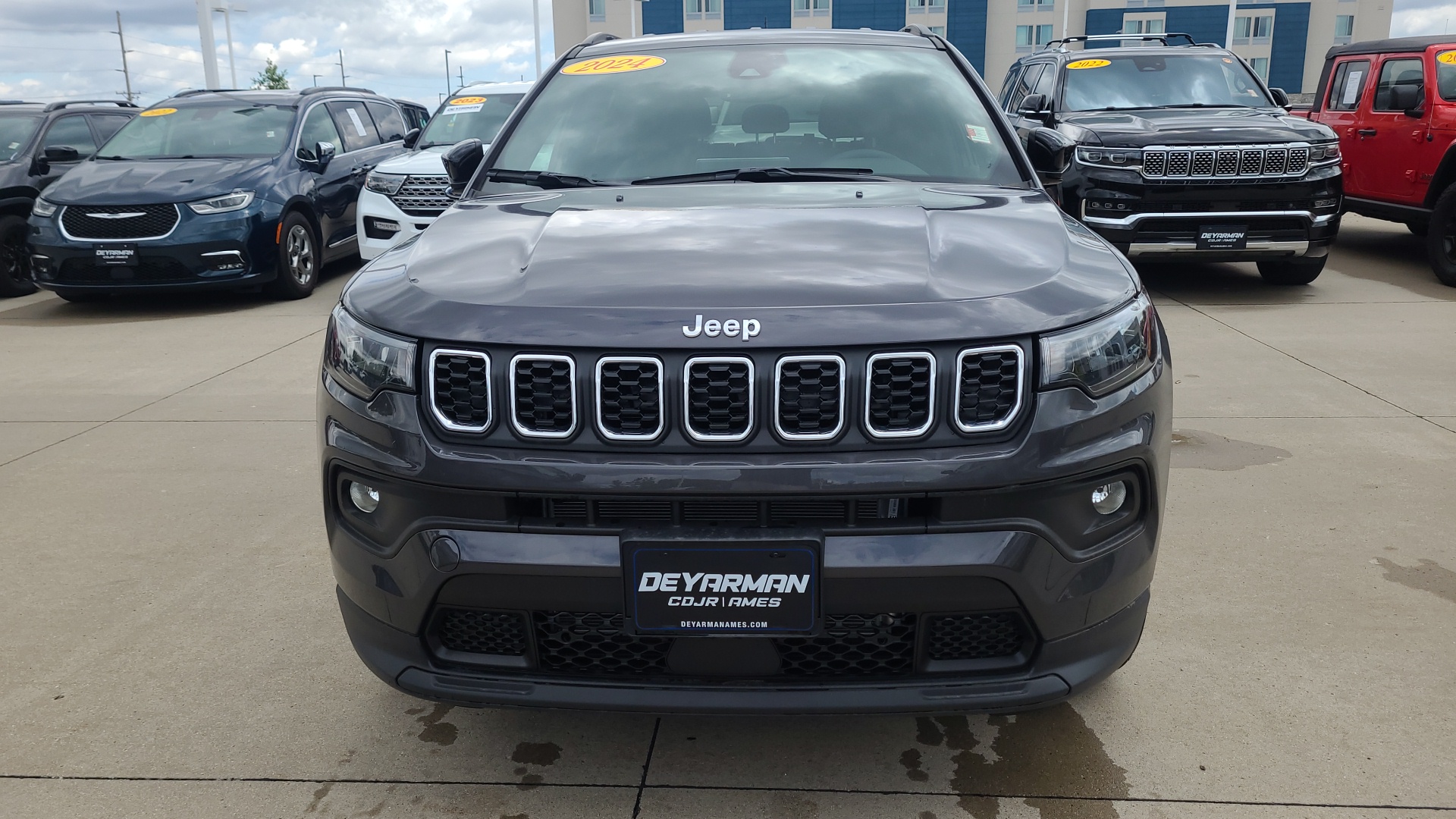 2024 Jeep Compass Latitude 8