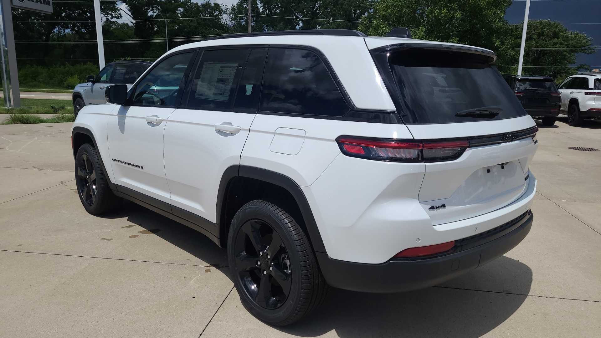 2024 Jeep Grand Cherokee Limited 5