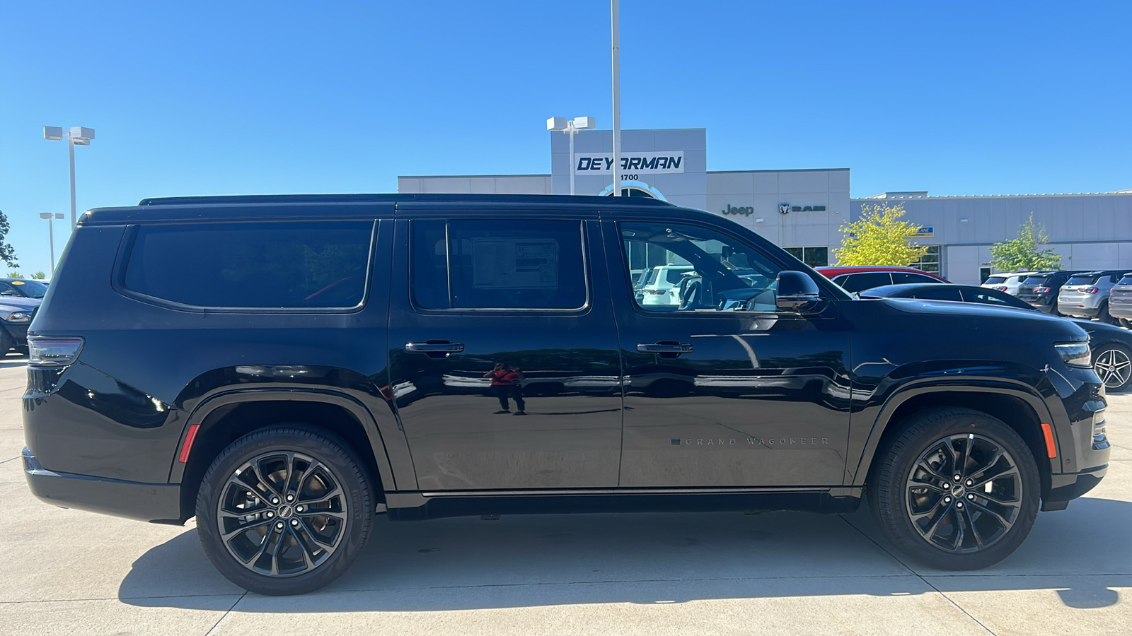 2024 Jeep Grand Wagoneer L Series II 3