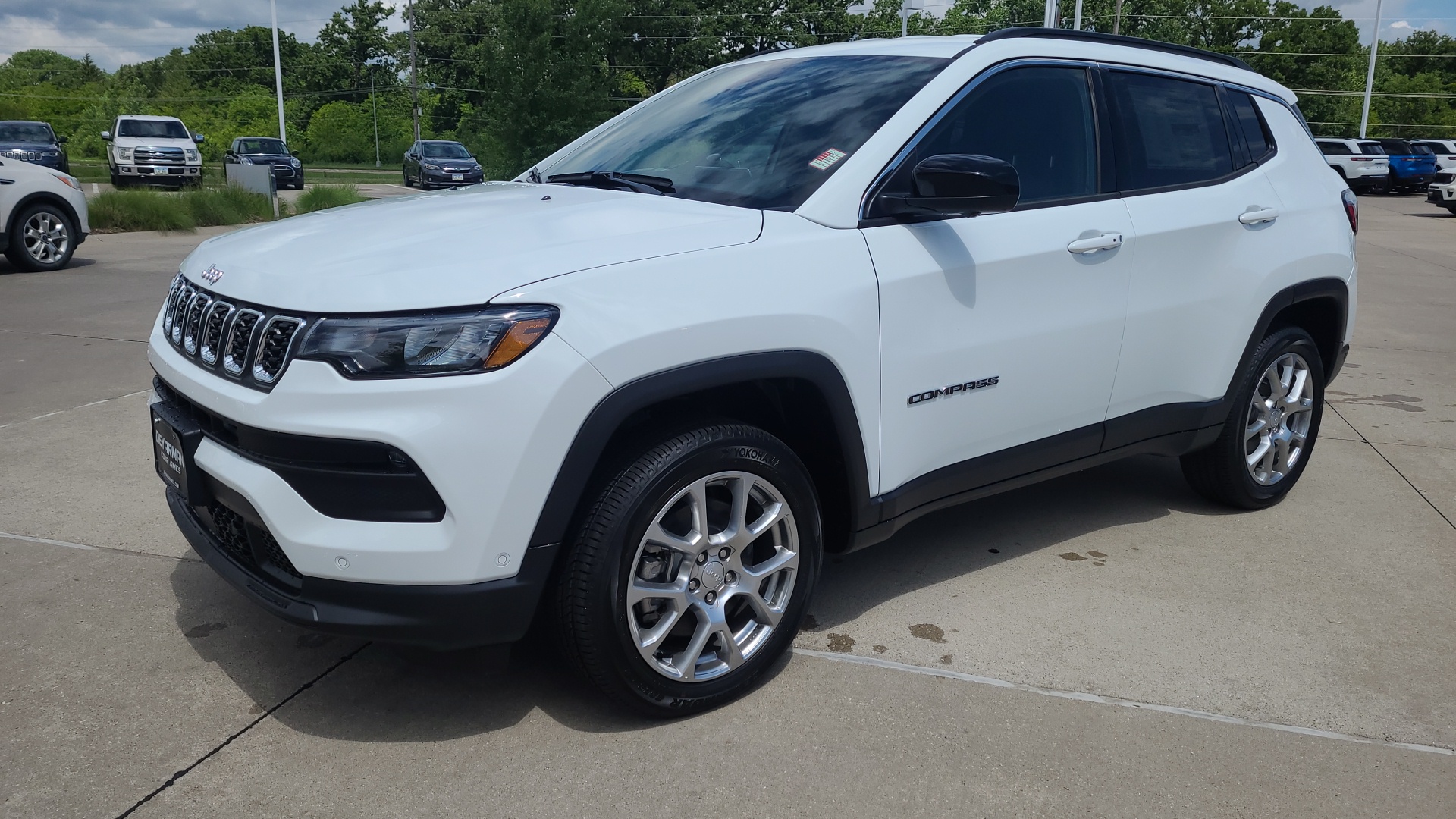 2024 Jeep Compass Latitude Lux 7