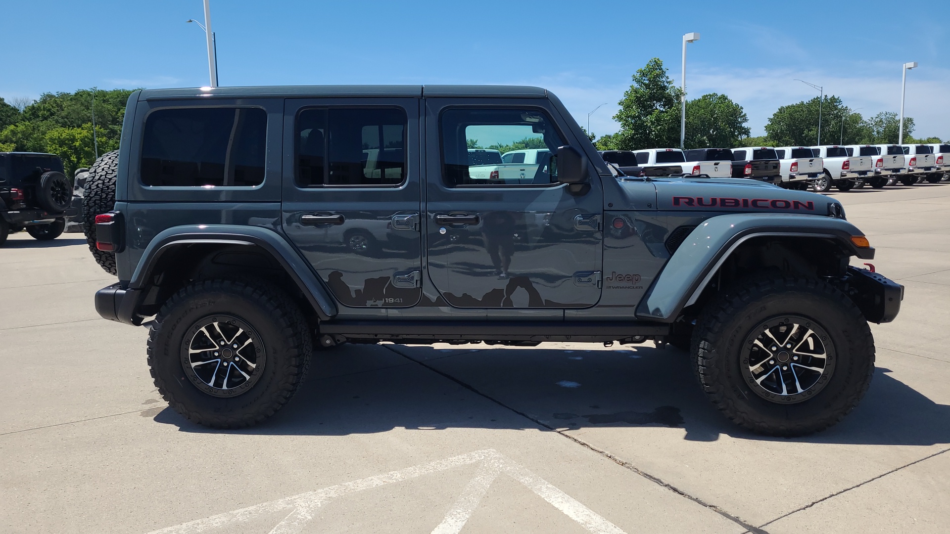 2024 Jeep Wrangler Rubicon 2