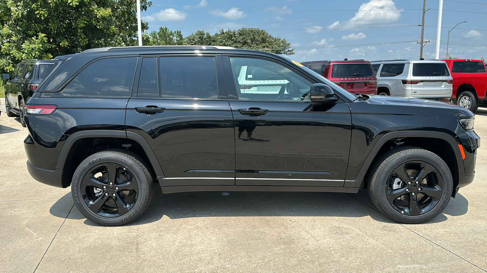 2024 Jeep Grand Cherokee Altitude X 2