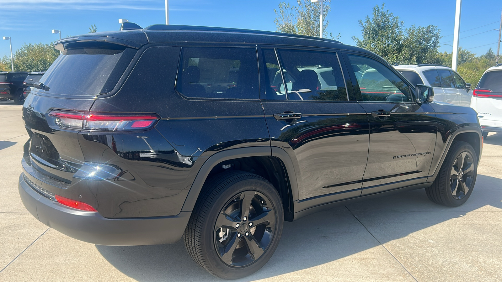 2024 Jeep Grand Cherokee L Altitude X 3