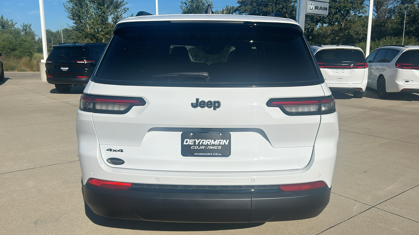 2024 Jeep Grand Cherokee L Altitude X 4