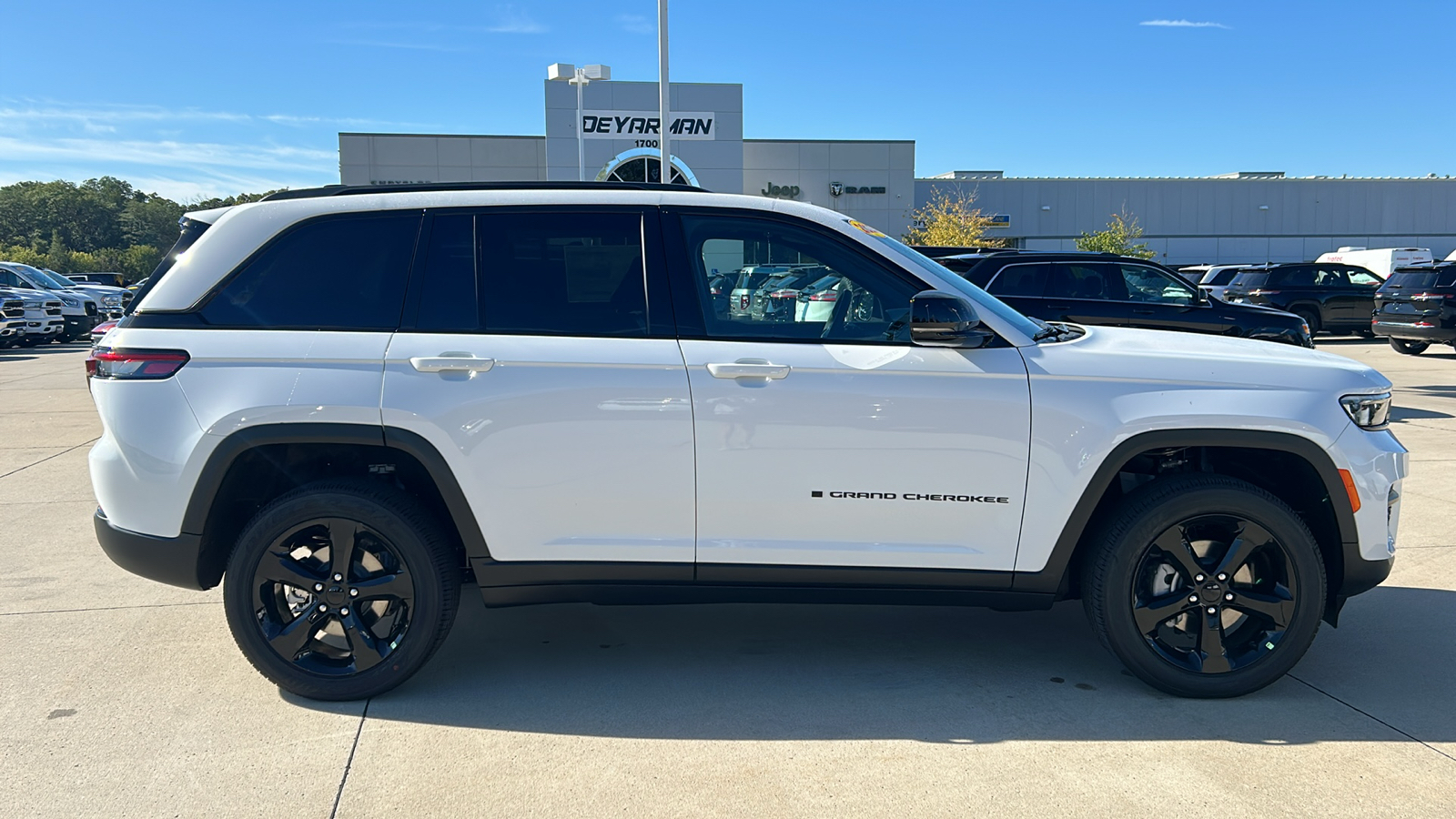 2024 Jeep Grand Cherokee Altitude X 2