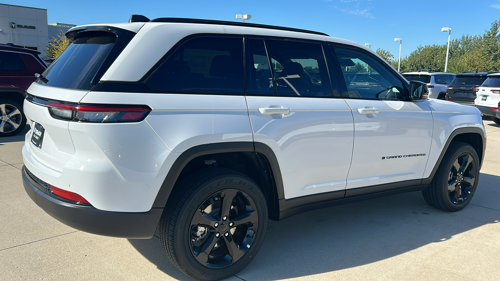 2024 Jeep Grand Cherokee Altitude X 3