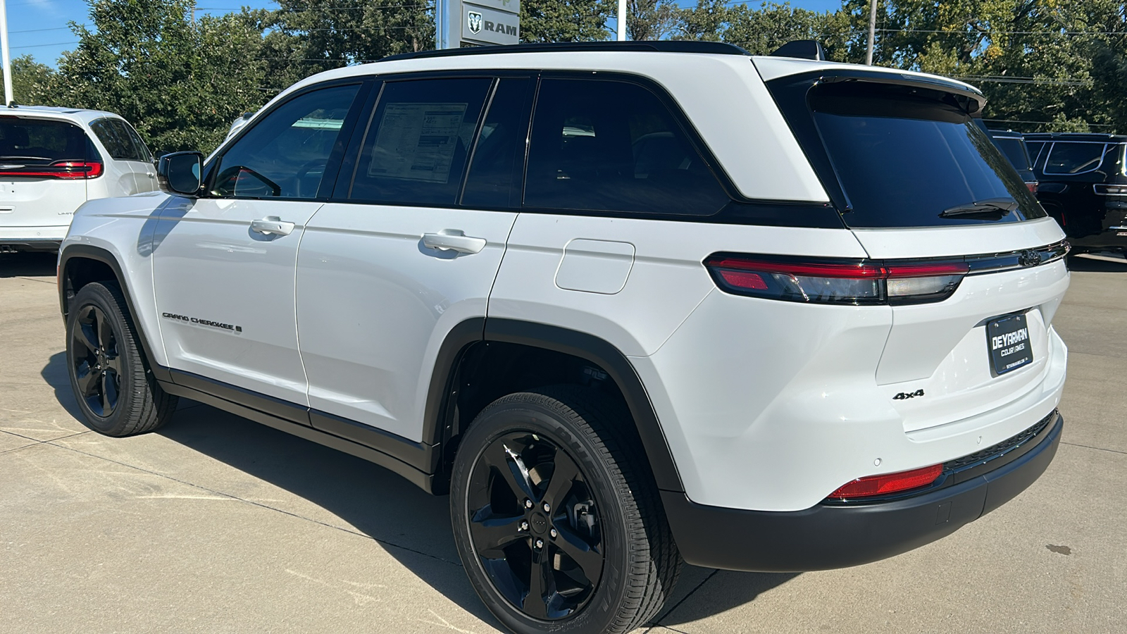 2024 Jeep Grand Cherokee Altitude X 5