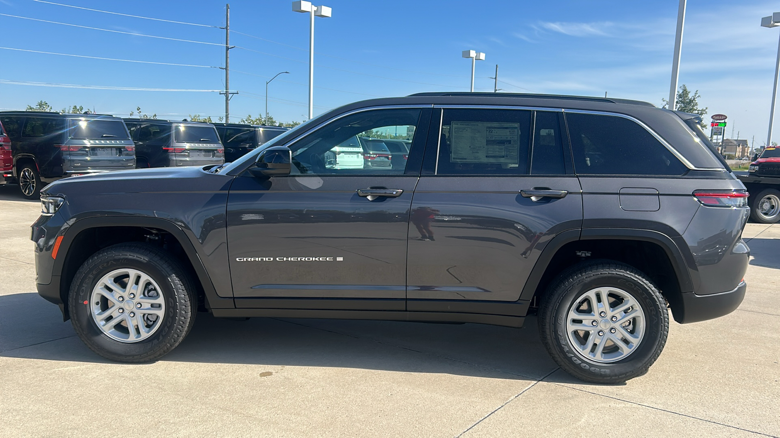 2024 Jeep Grand Cherokee Laredo 6