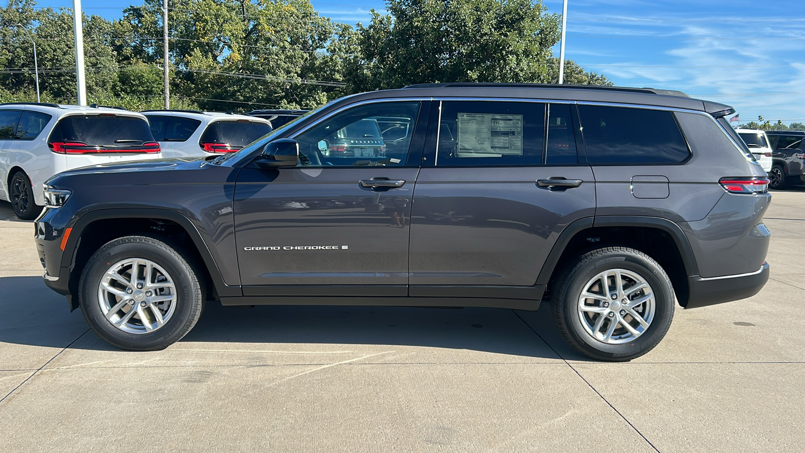 2024 Jeep Grand Cherokee L Laredo 6