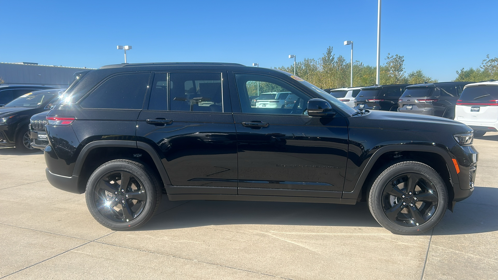 2024 Jeep Grand Cherokee Altitude X 2