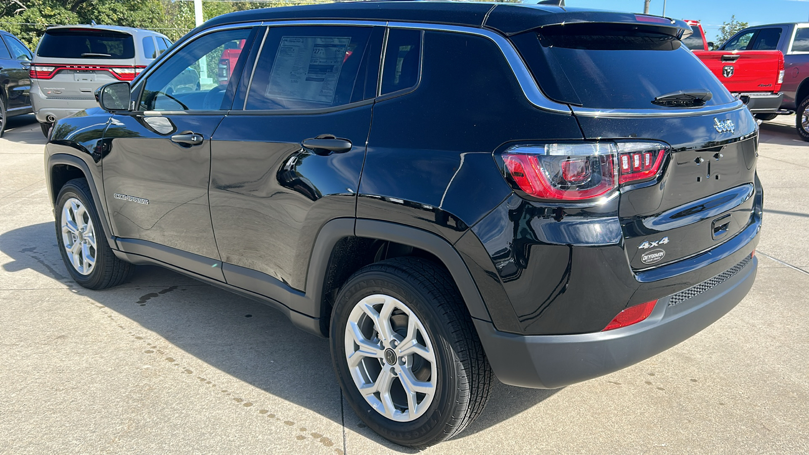 2025 Jeep Compass Sport 5