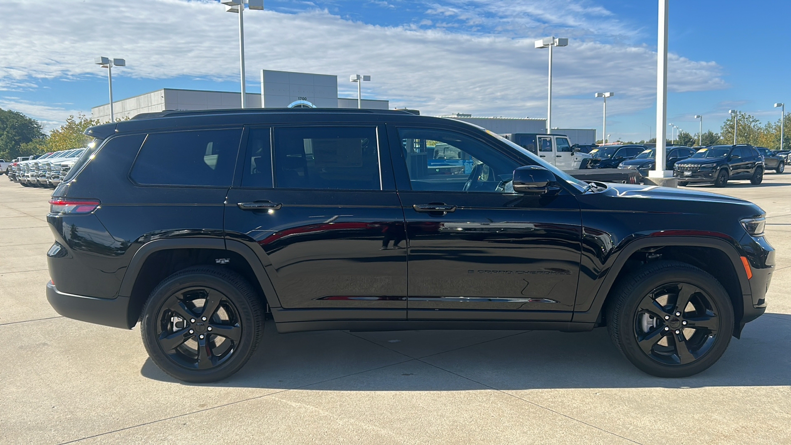 2024 Jeep Grand Cherokee L Altitude X 2