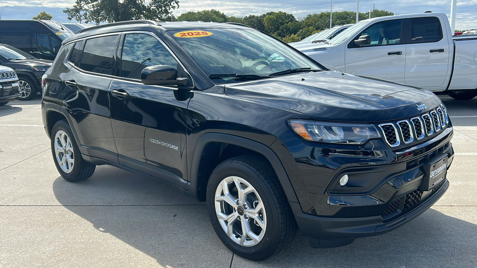 2025 Jeep Compass Latitude 1