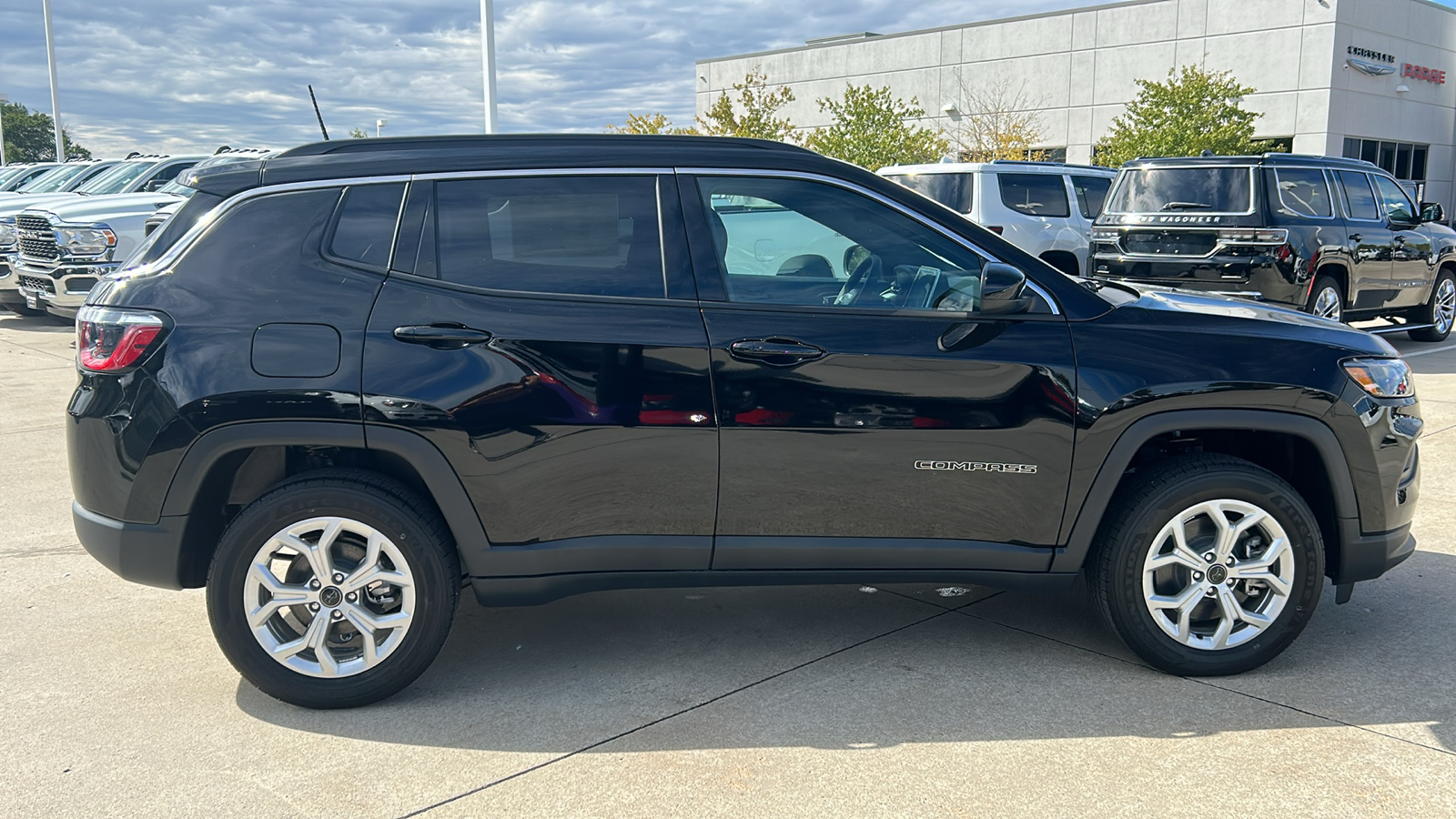 2025 Jeep Compass Latitude 2