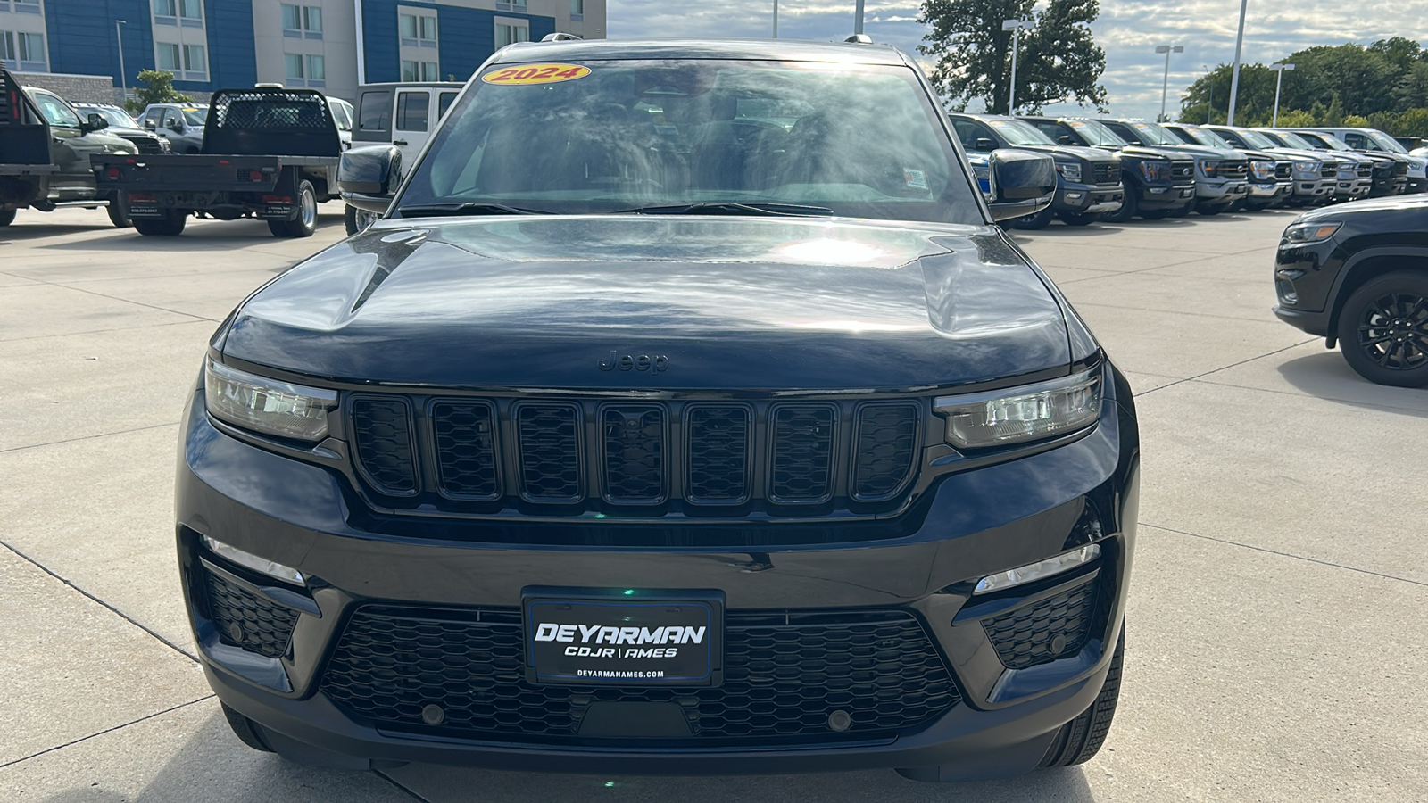 2024 Jeep Grand Cherokee Limited 8