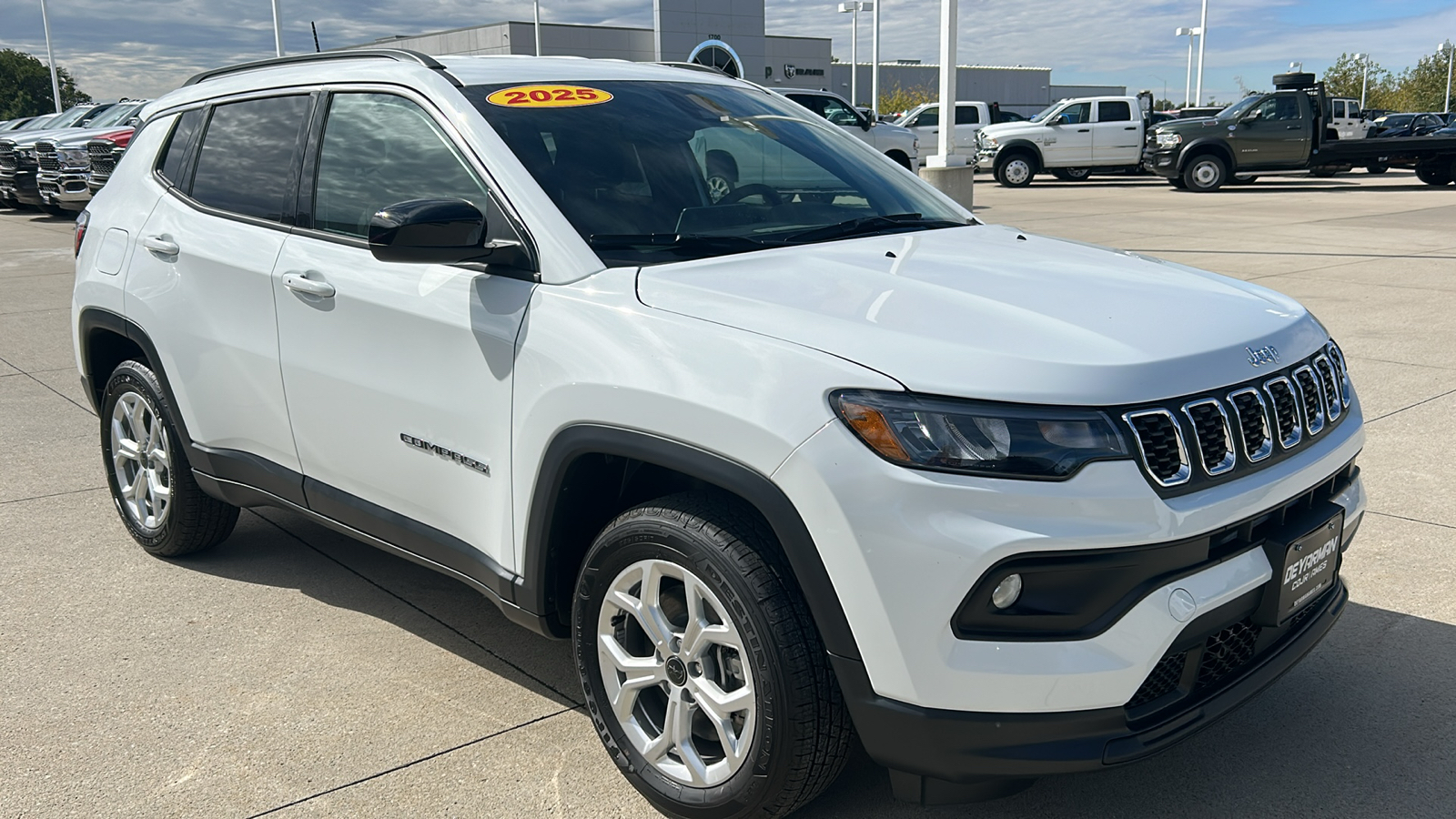 2025 Jeep Compass Latitude 1