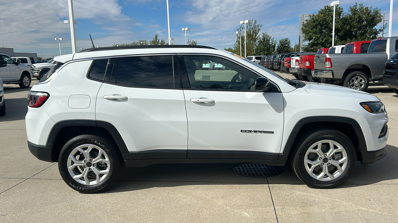 2025 Jeep Compass Latitude 2