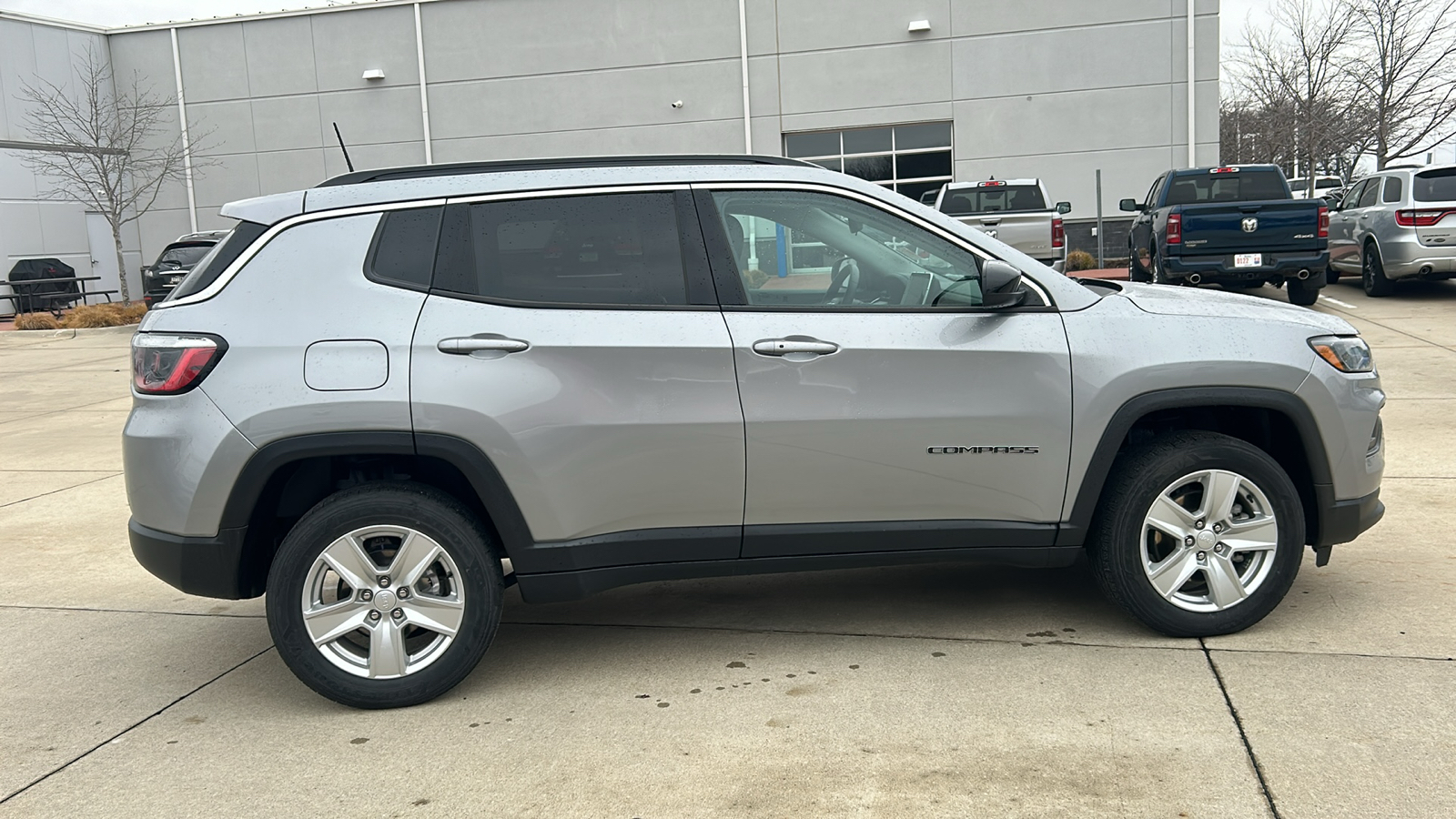 2022 Jeep Compass Latitude 2