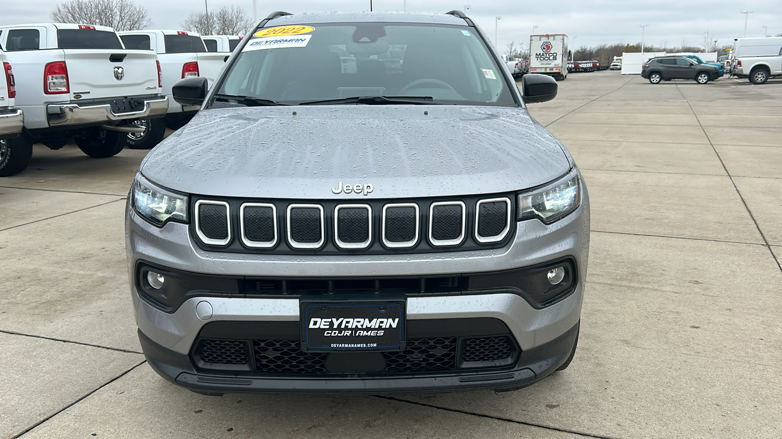 2022 Jeep Compass Latitude 8