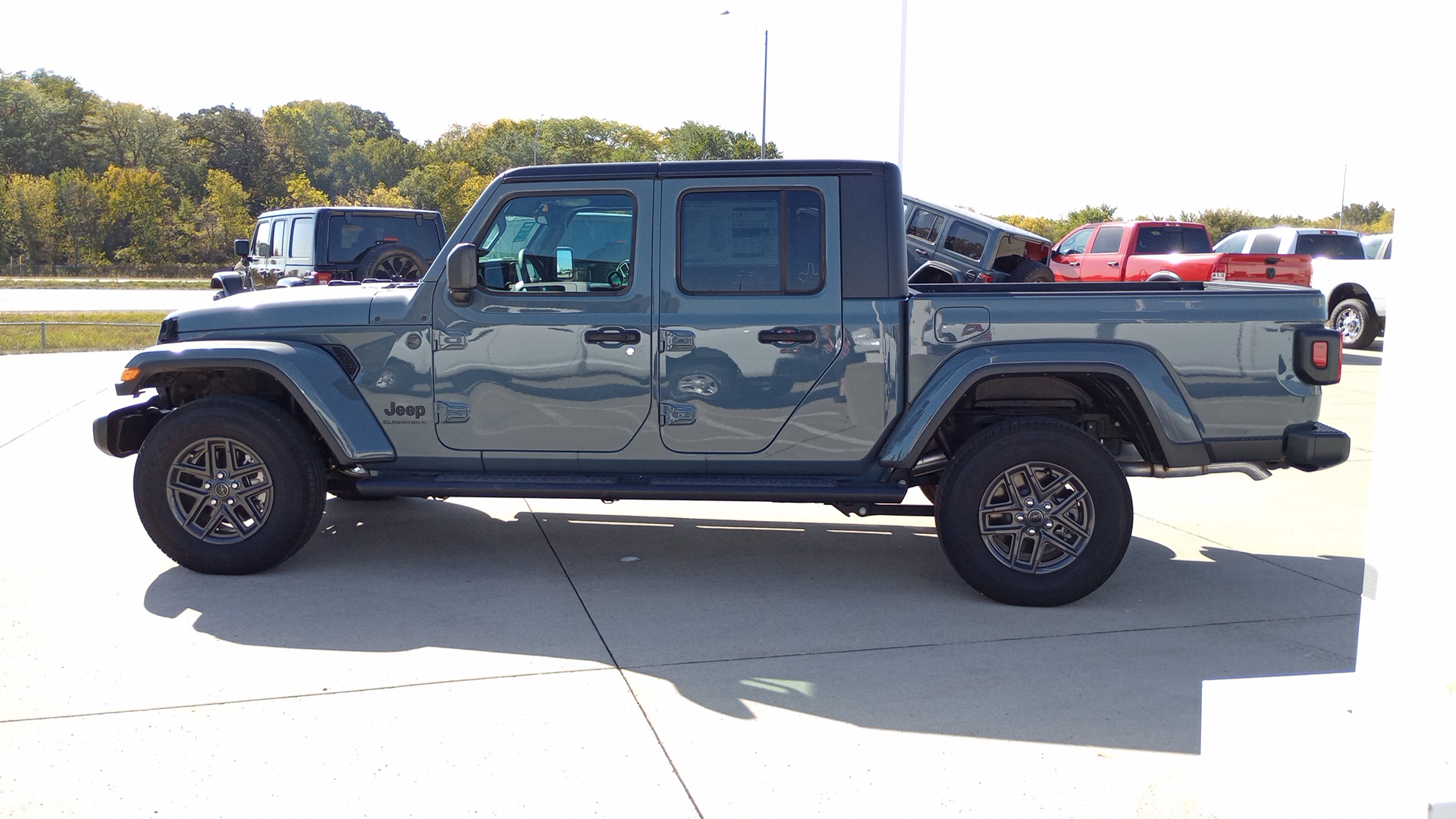 2024 Jeep Gladiator Sport 6