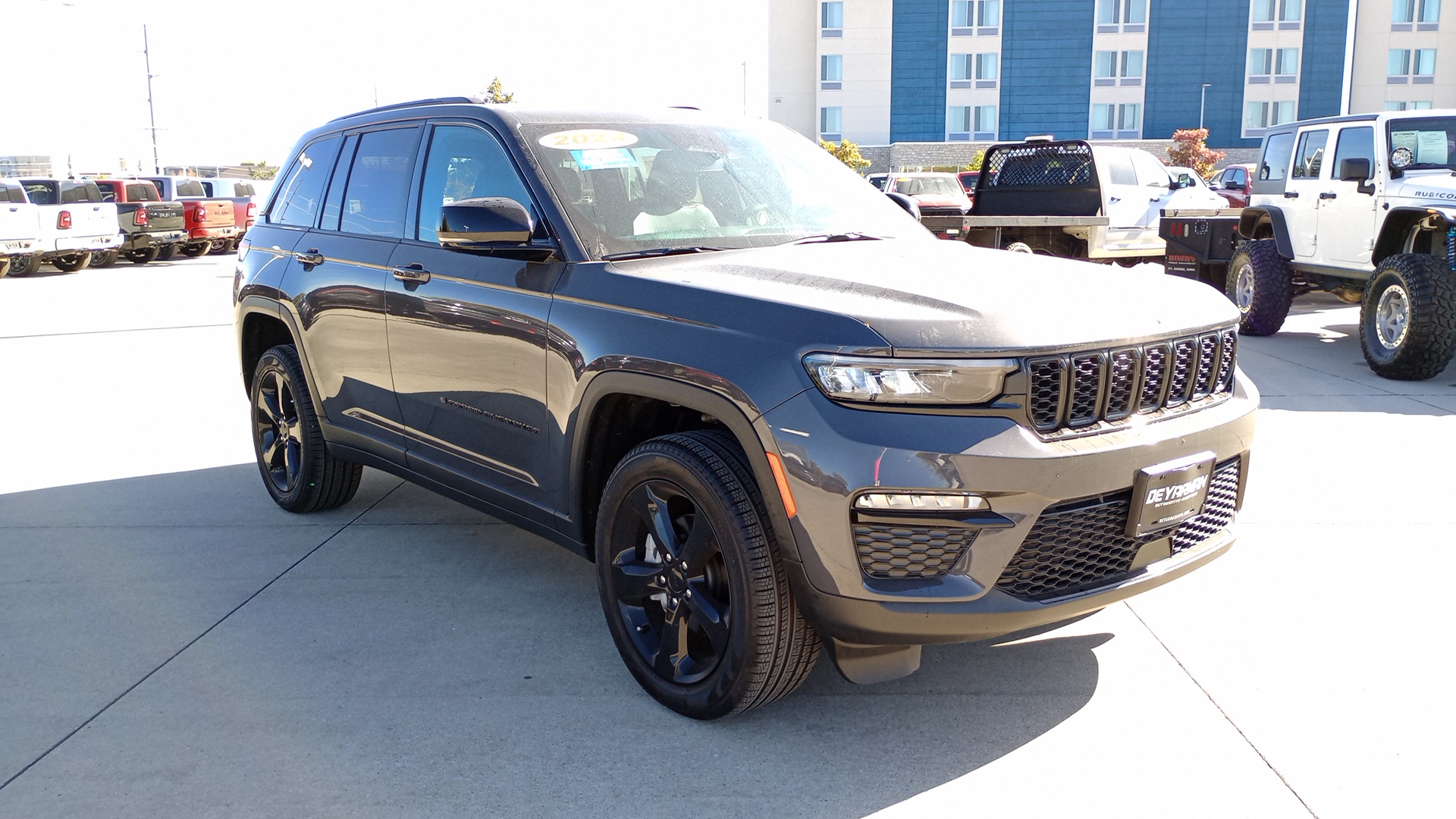 2024 Jeep Grand Cherokee Limited 1