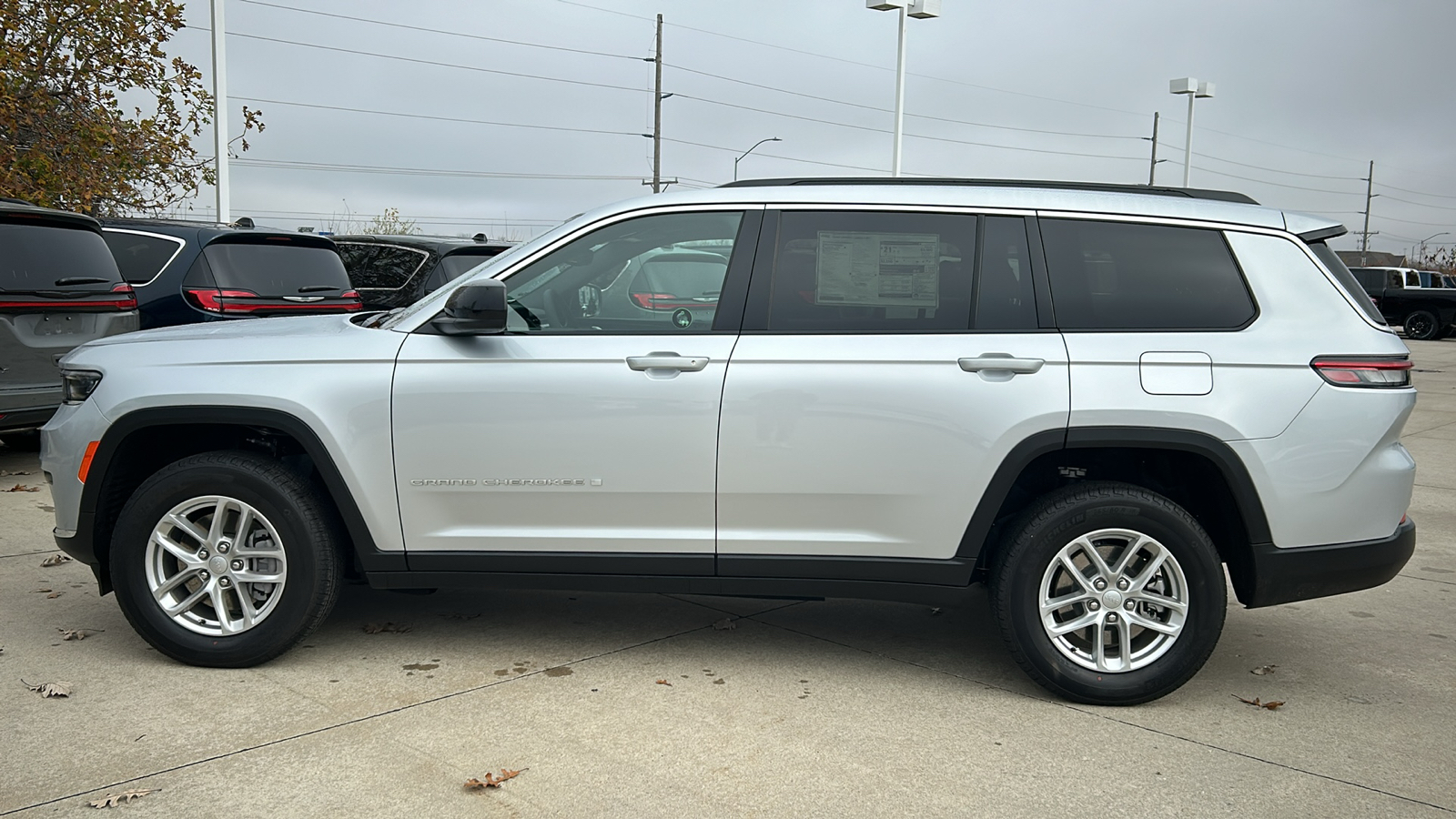 2024 Jeep Grand Cherokee L Laredo 6