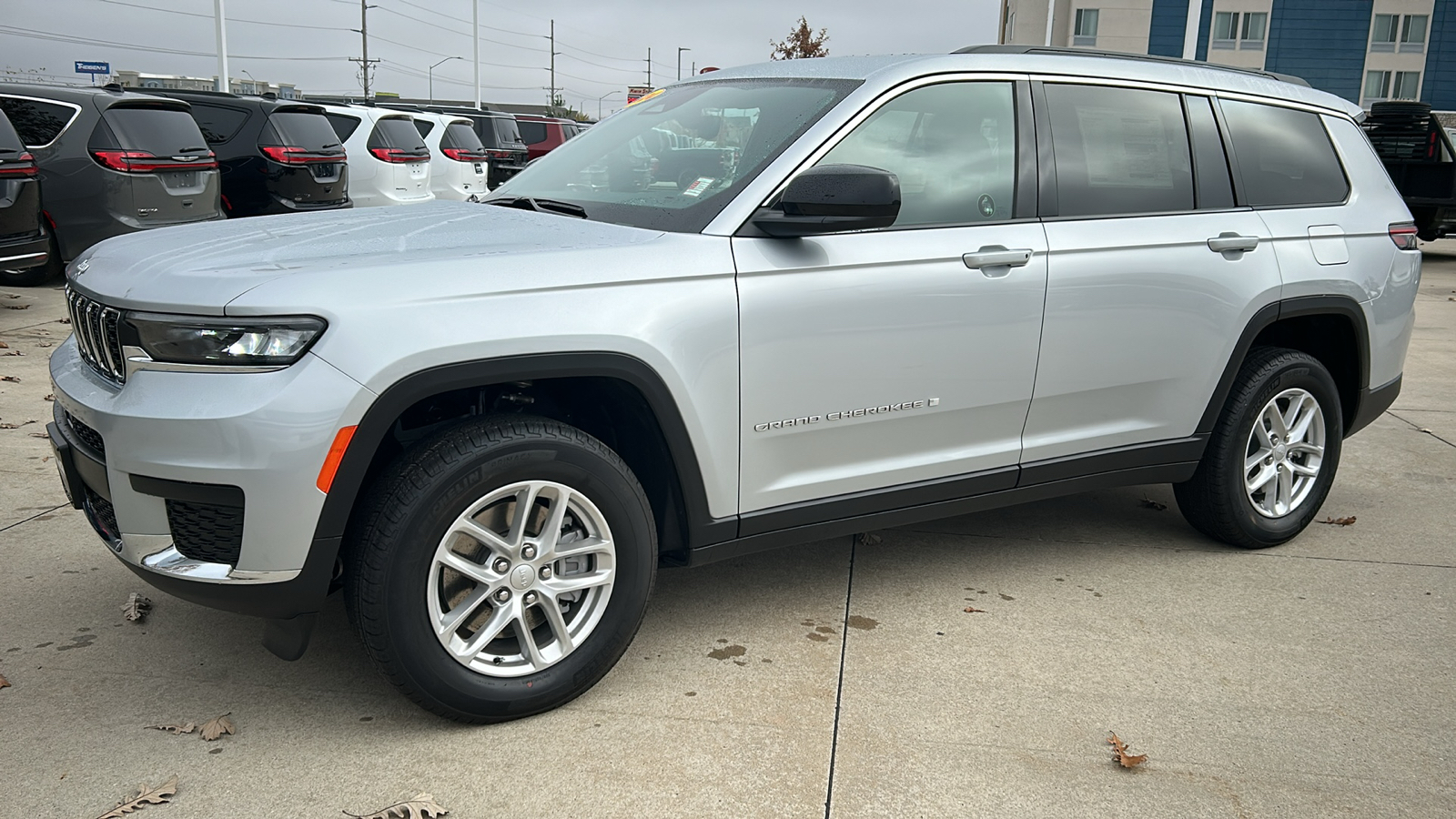 2024 Jeep Grand Cherokee L Laredo 7