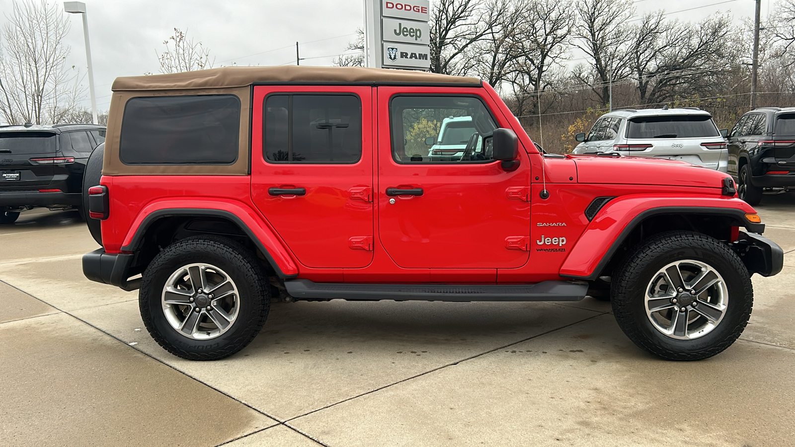 2018 Jeep Wrangler Unlimited Sahara 2