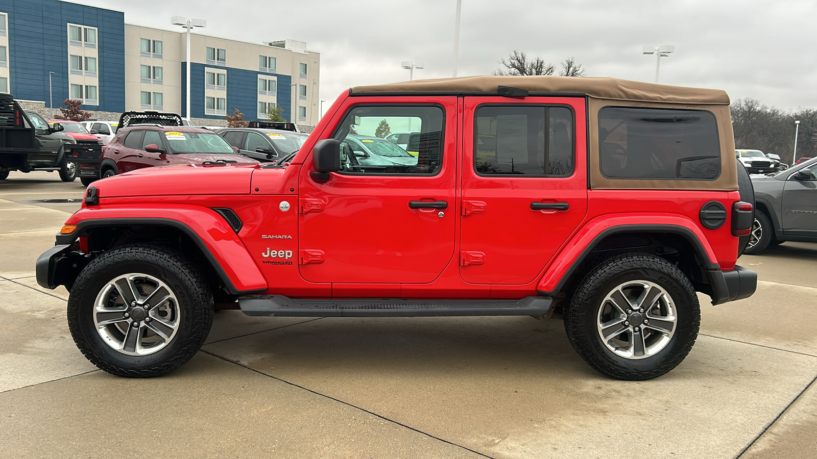 2018 Jeep Wrangler Unlimited Sahara 6