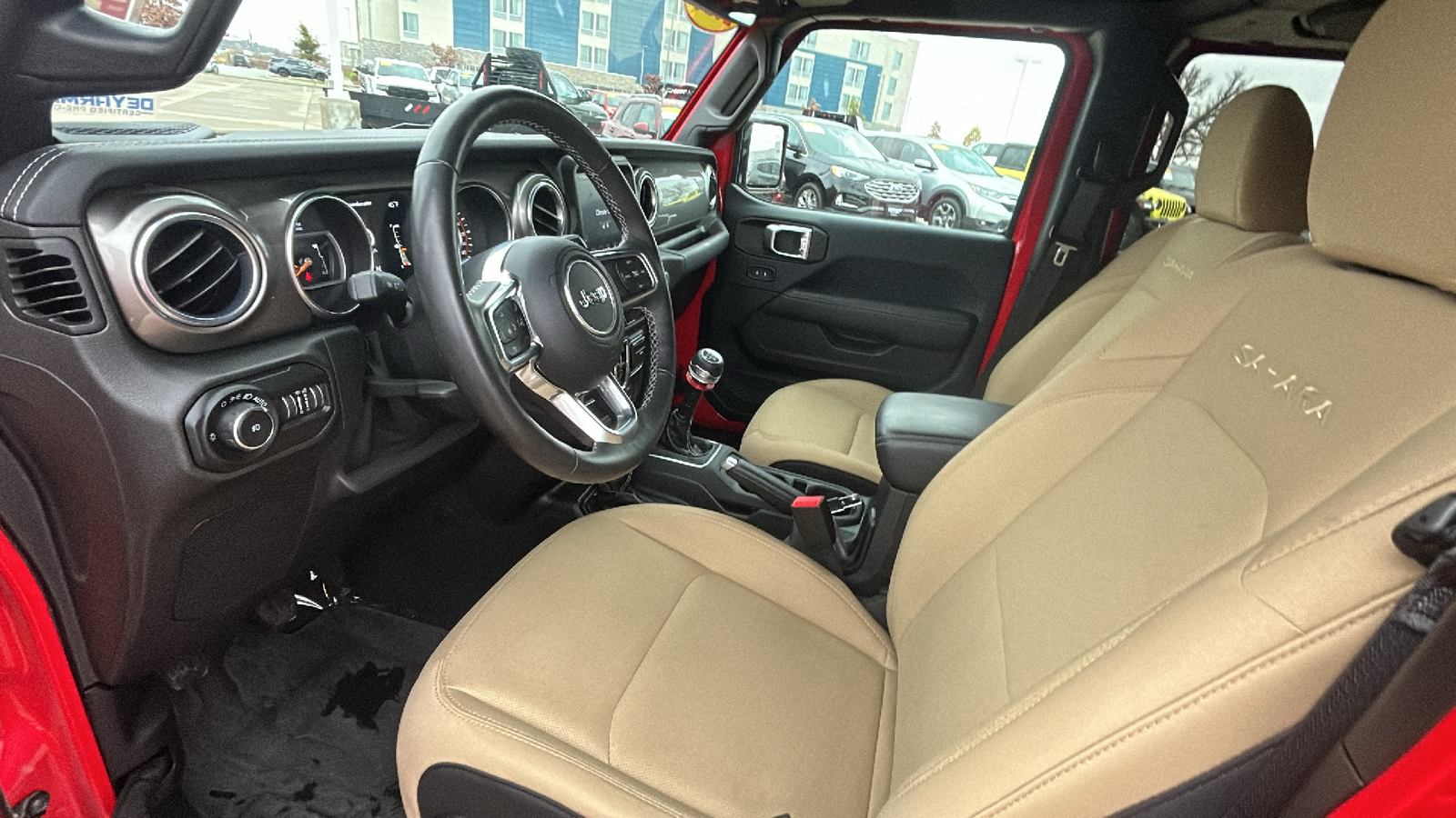 2018 Jeep Wrangler Unlimited Sahara 34