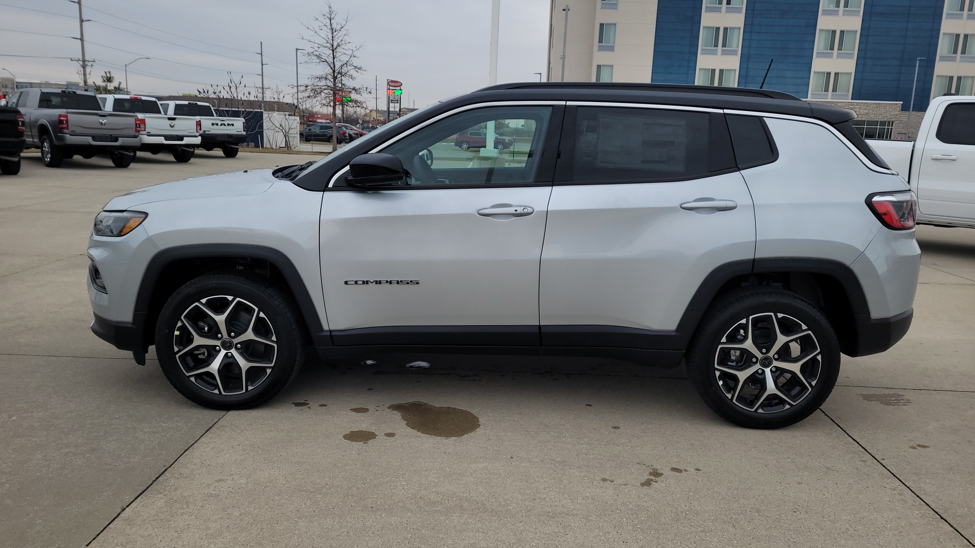 2025 Jeep Compass Limited 6