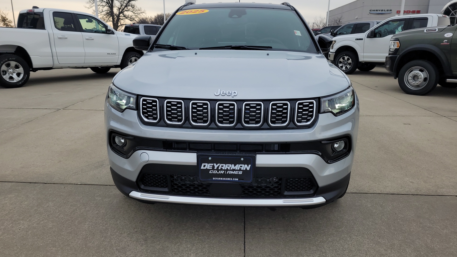 2025 Jeep Compass Limited 8