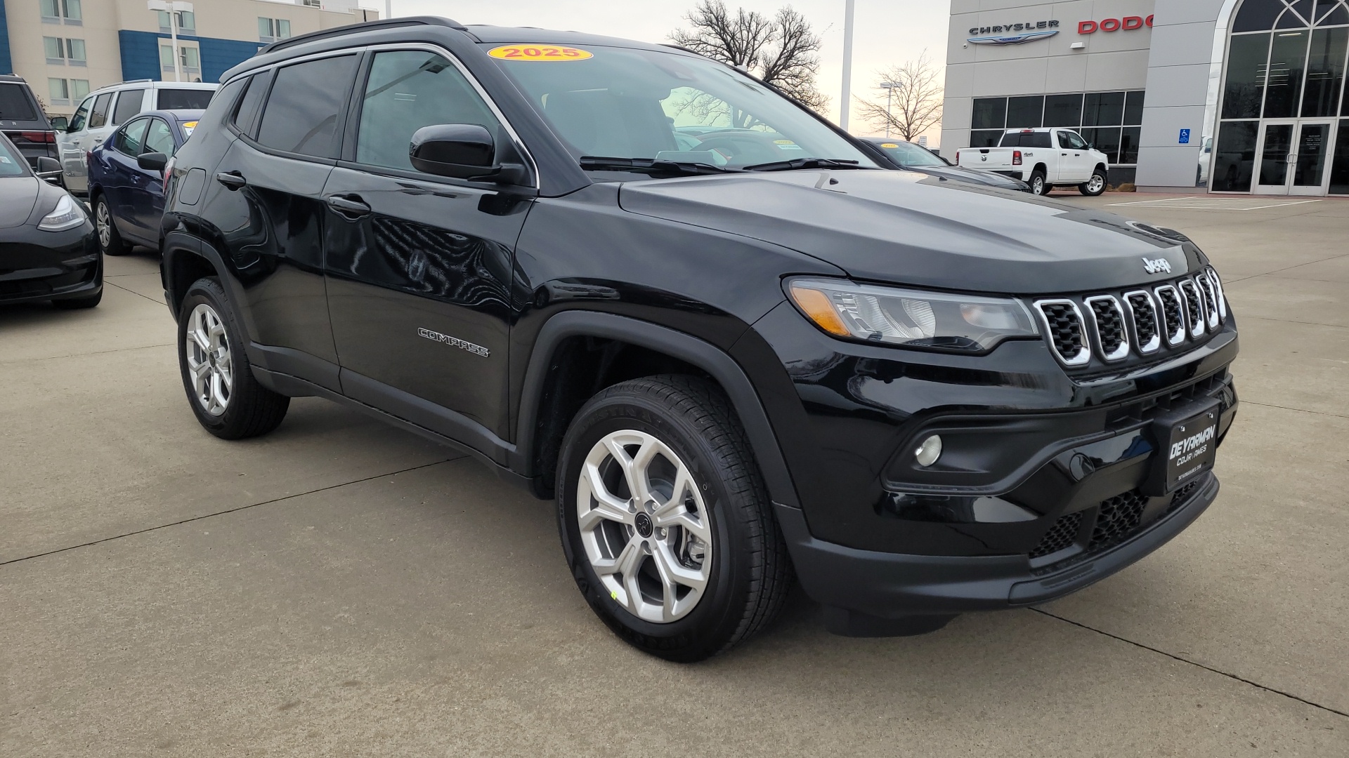 2025 Jeep Compass Latitude 1