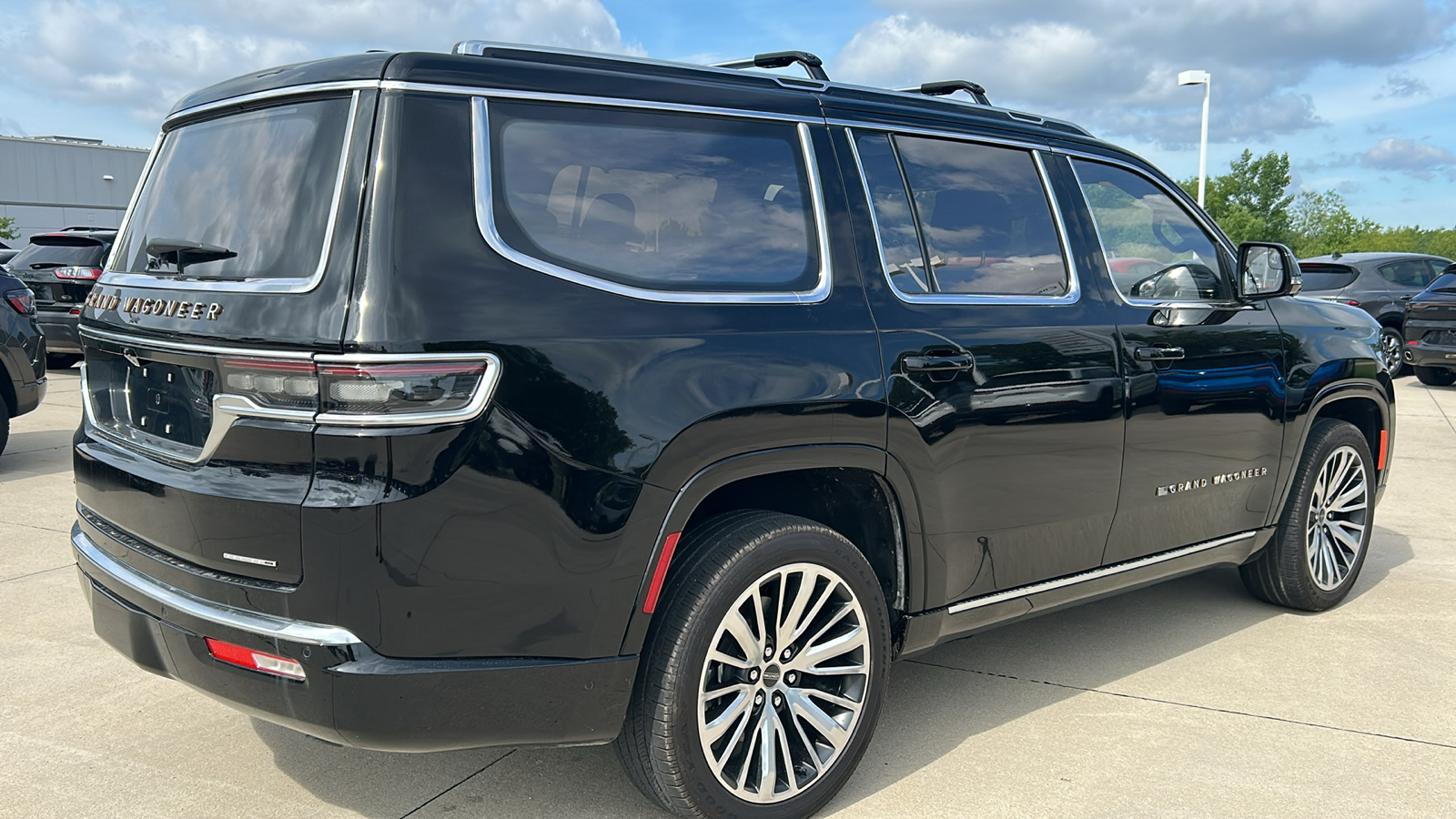 2022 Jeep Grand Wagoneer Series III 3