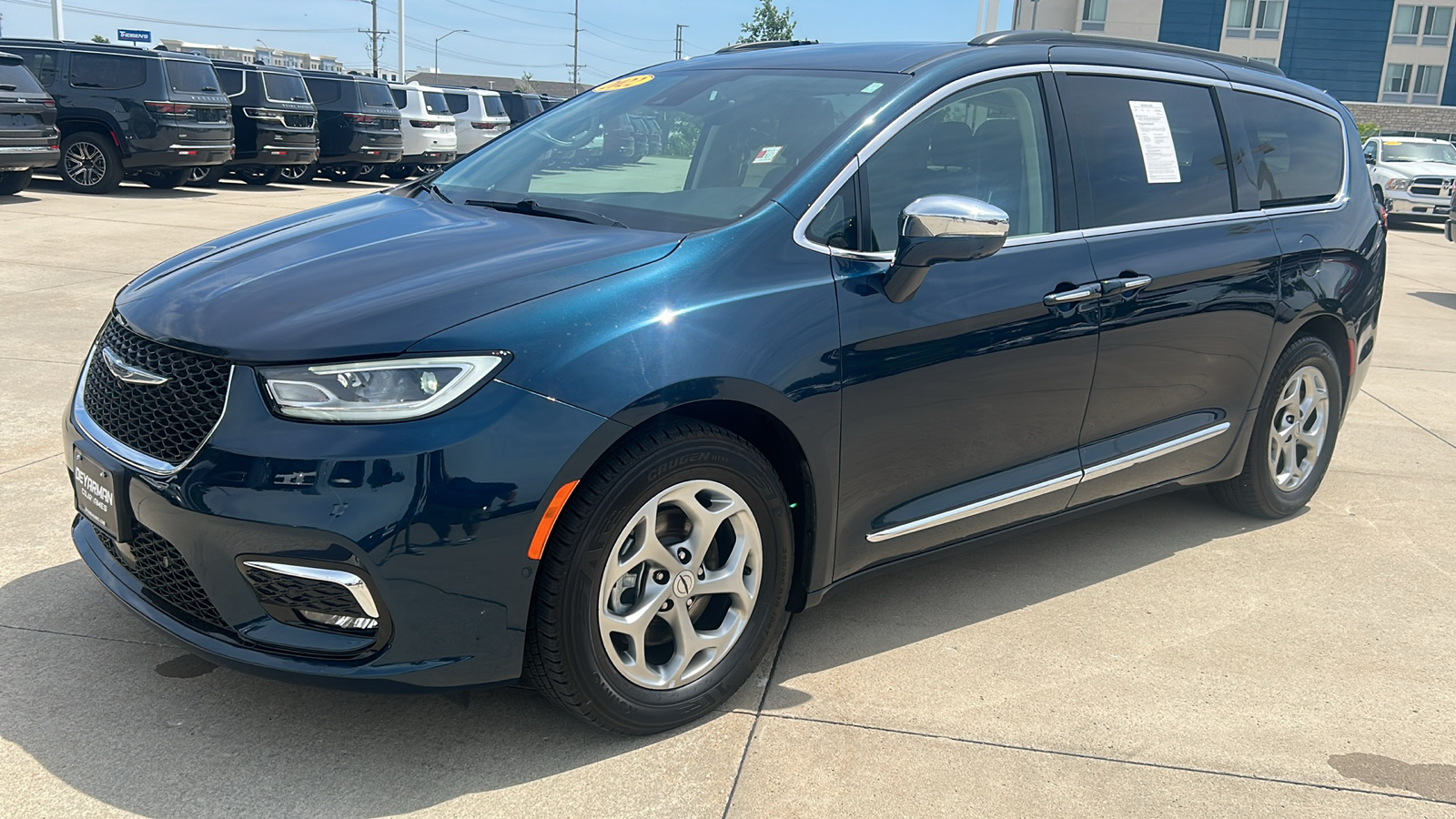 2022 Chrysler Pacifica Limited 7