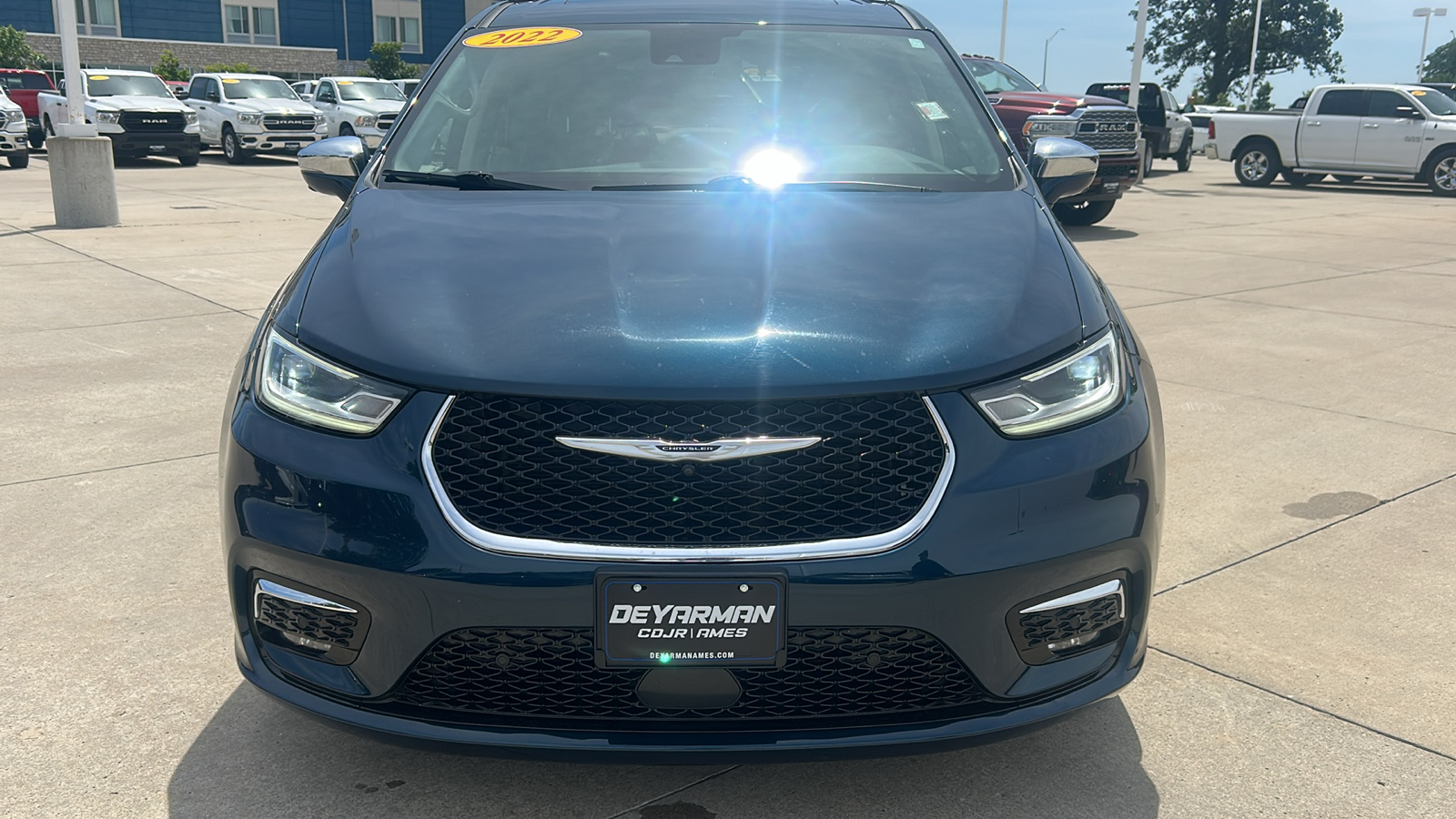 2022 Chrysler Pacifica Limited 8