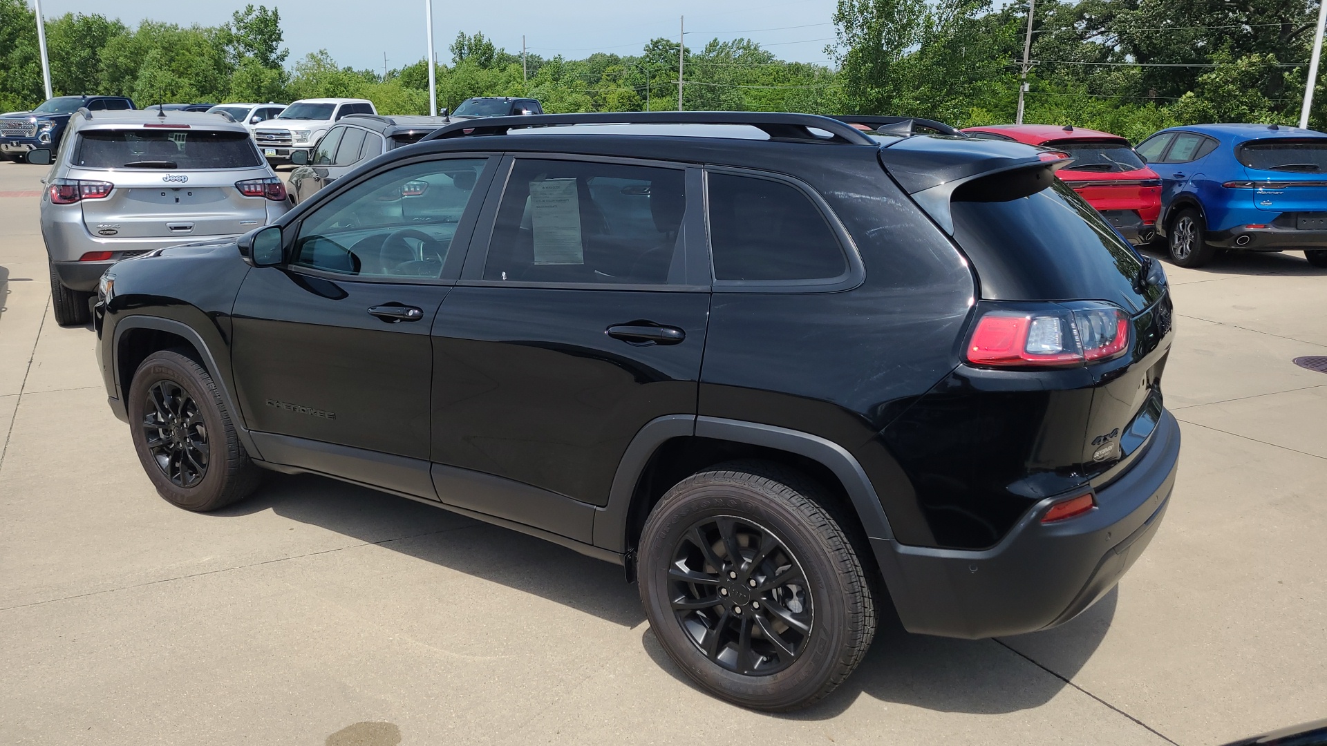 2023 Jeep Cherokee Altitude 5