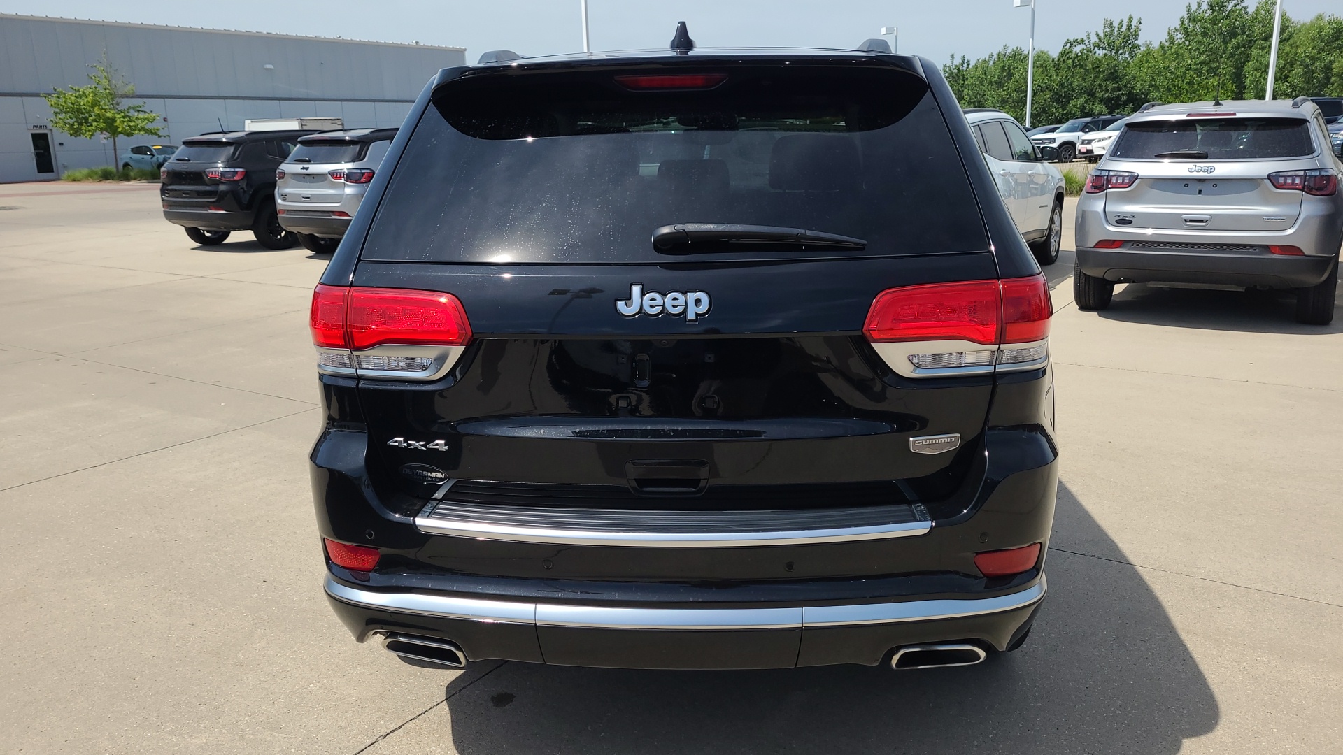 2020 Jeep Grand Cherokee Summit 4