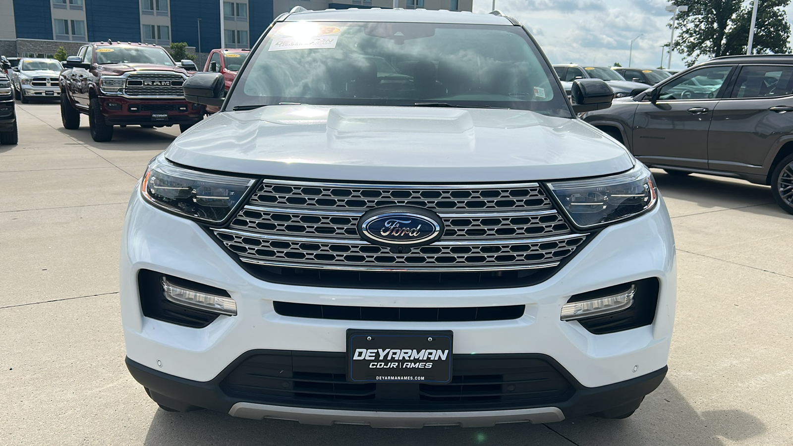 2023 Ford Explorer Limited 8