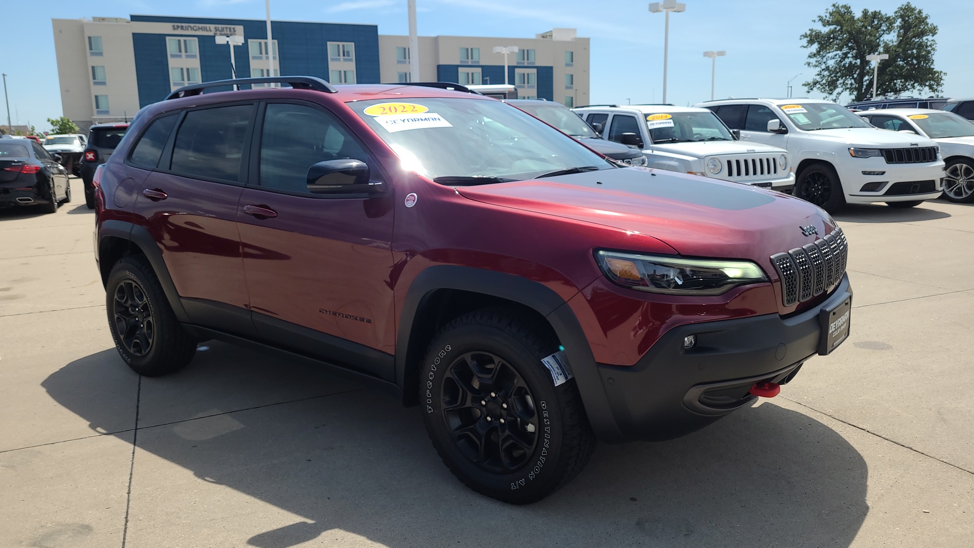 2022 Jeep Cherokee Trailhawk 1