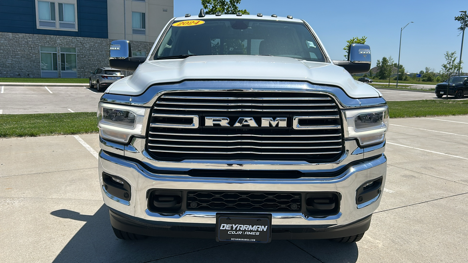 2024 Ram 3500 Laramie 8