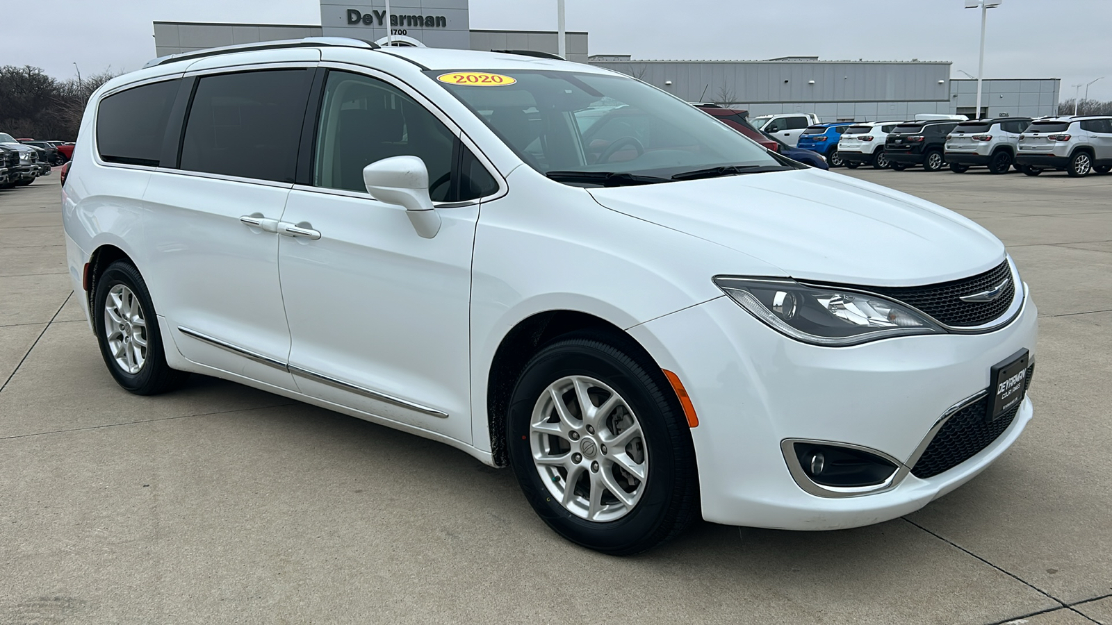 2020 Chrysler Pacifica Touring L 1