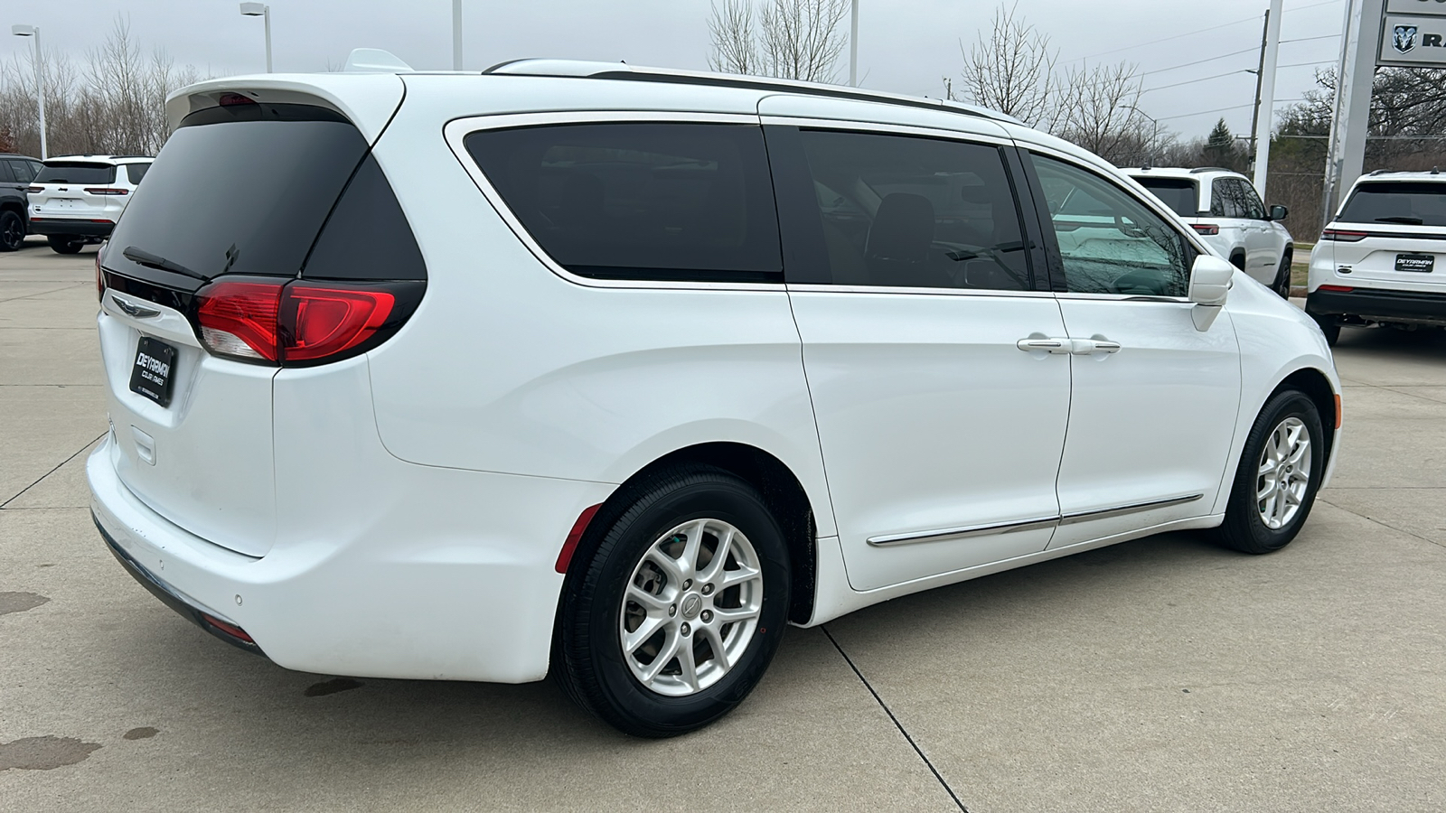 2020 Chrysler Pacifica Touring L 3