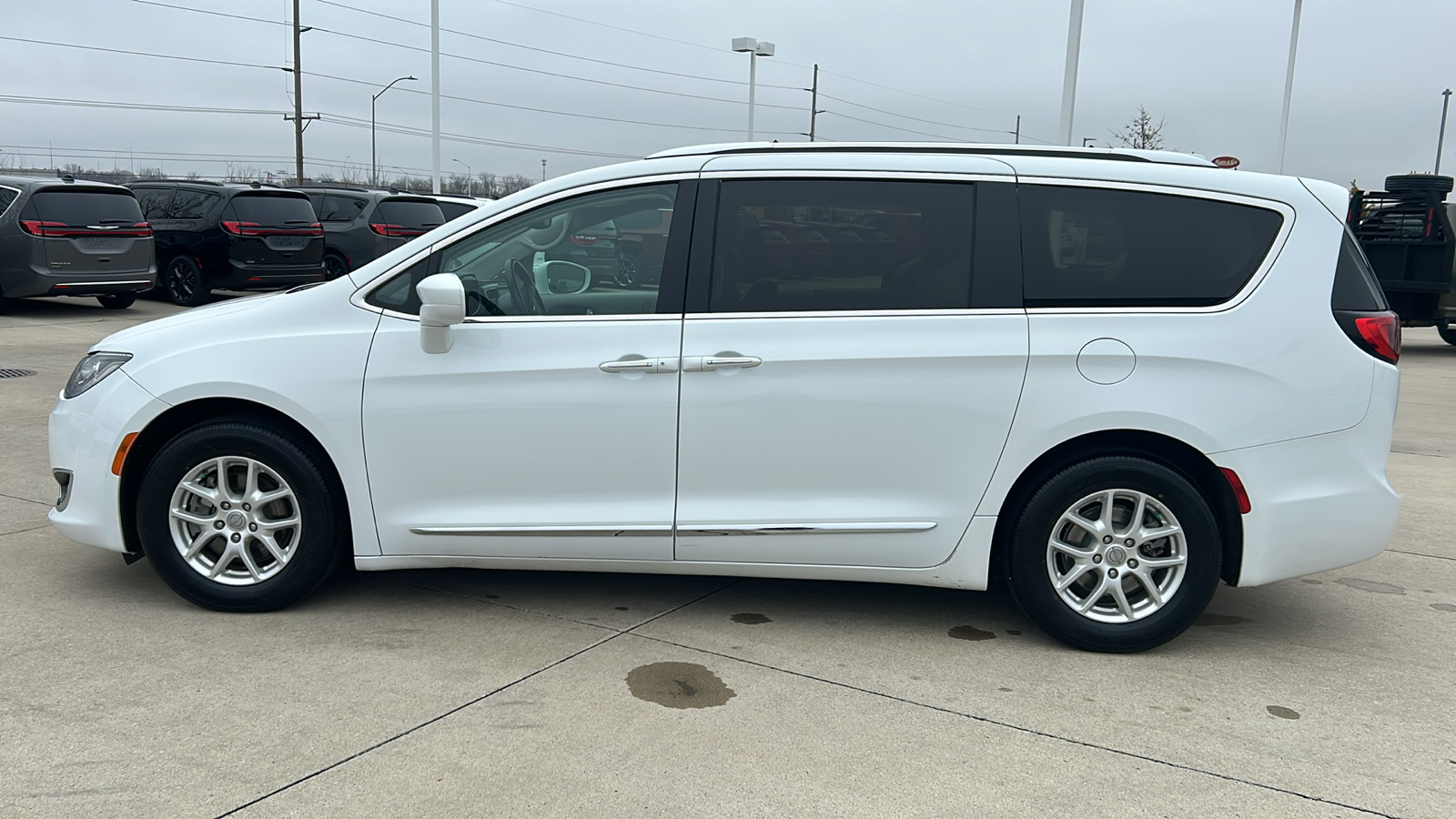 2020 Chrysler Pacifica Touring L 6