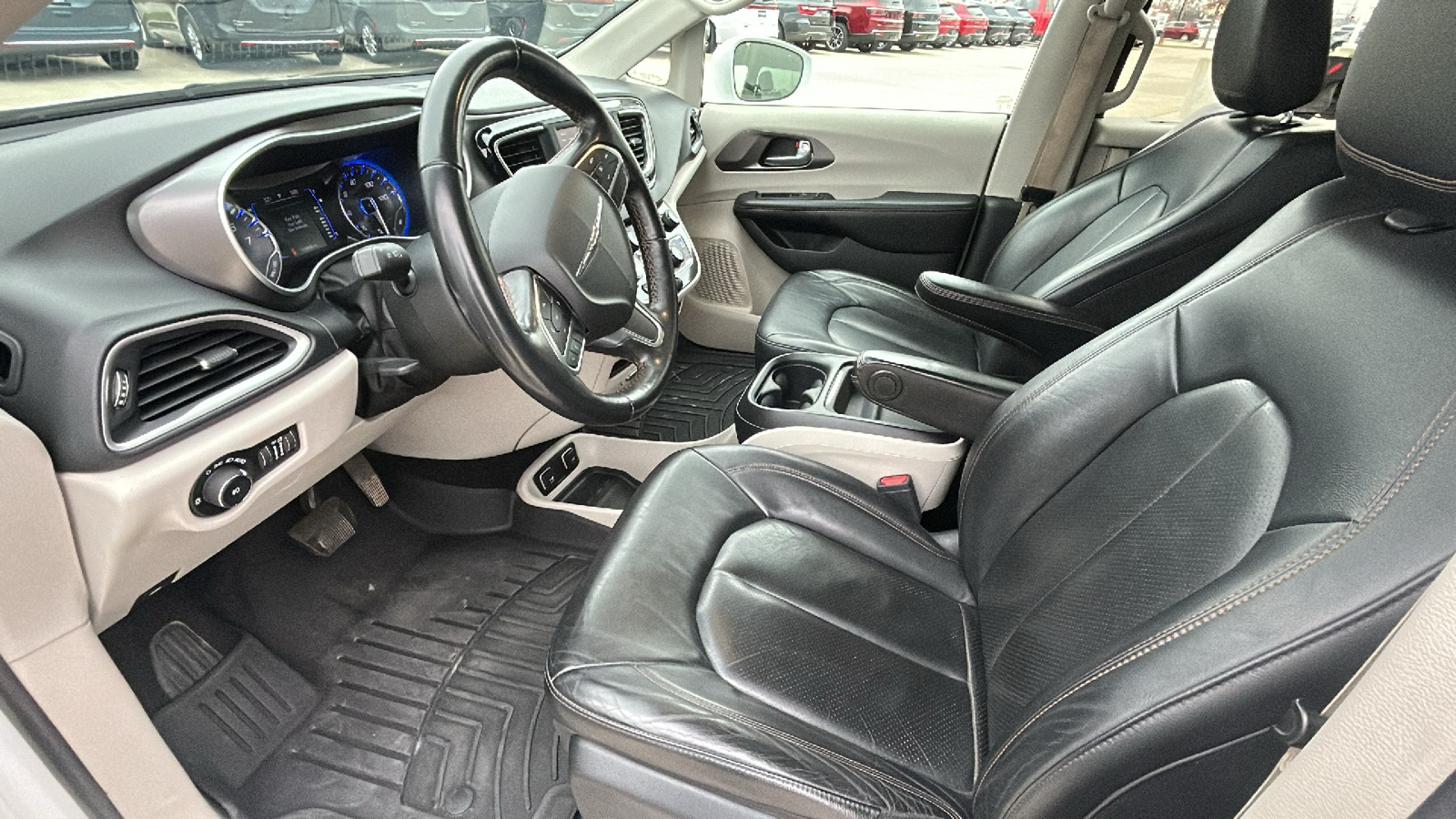 2020 Chrysler Pacifica Touring L 15